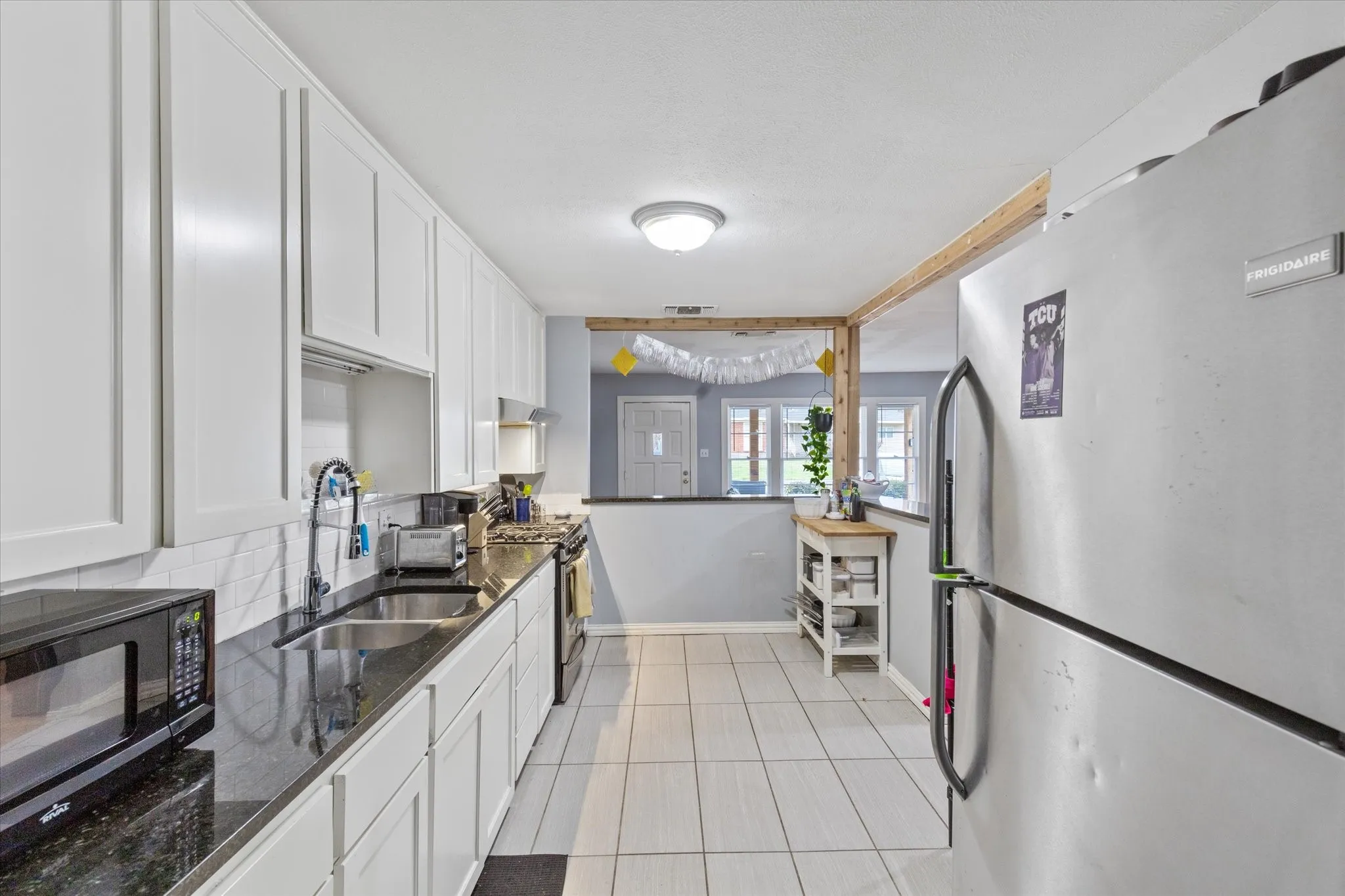 Single Family Residence For Rent in Tarrant County , 4228 Winfield Avenue, Fort Worth, Texas 76109, 4 Bedroom, 2 Bathroom, 1 Garage spaces, 1,486 Sqft, built in 1950, Preowned, mls#21172321, Real Estate Agent in Fort Worth, Homes For Rent in Tarrant county, Homes For Rent in Fort Worth, Realtor in Fort Worth Texas, Real Estate Brokerage Independent Realty Texas, Luminita Cordes Realtor