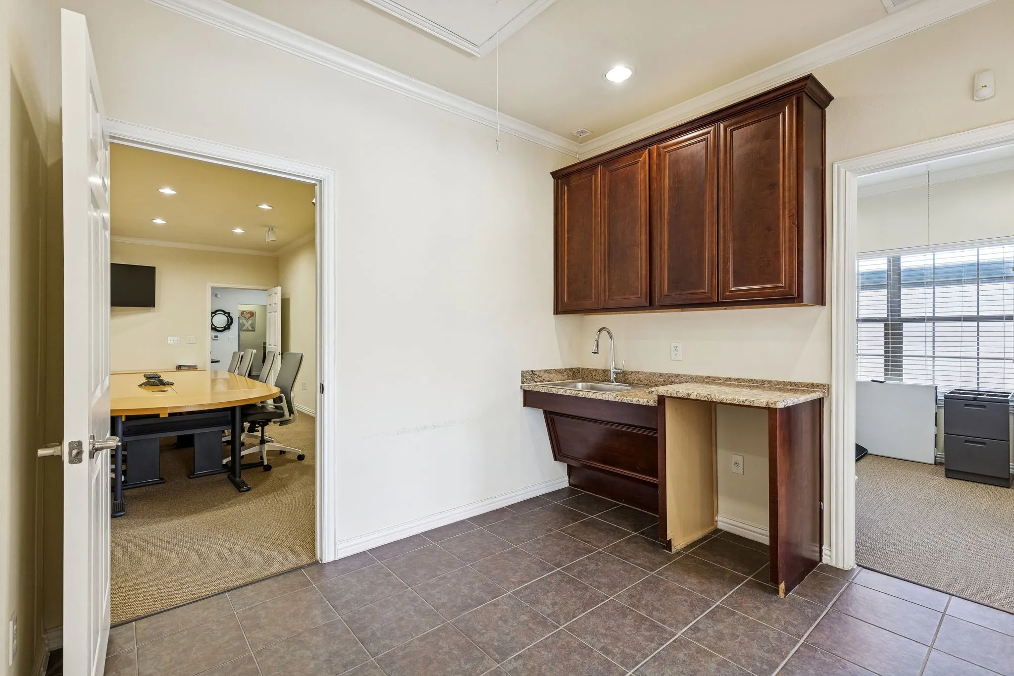 Office For Rent in Tarrant County , 6636 N Riverside Drive 500B, Fort Worth, Texas 76137, 0, 0, Garage spaces, 0 Sqft, built in 2006, Preowned, Price $29, mls#21173164, Real Estate Agent in Fort Worth, Homes For Rent in Tarrant county, Homes For Rent in Fort Worth, Realtor in Fort Worth Texas, Real Estate Brokerage Independent Realty Texas, Luminita Cordes Realtor