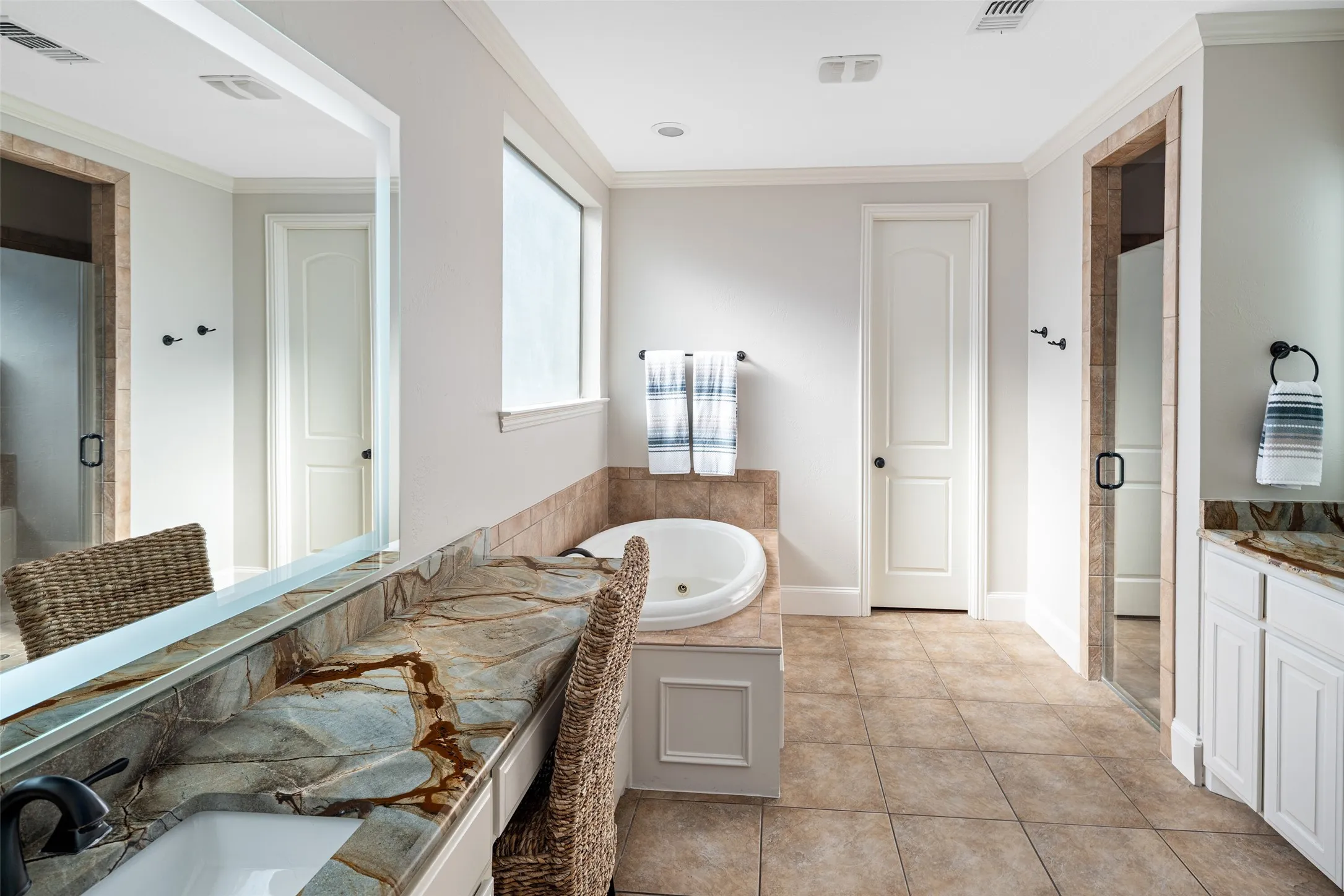 Single Family Residence For Sale in Collin County , 1225 Chandler Circle, Prosper, Texas 75078, 4 Bedroom, 3 Bathroom, 4 Garage spaces, 3,091 Sqft, built in 2005, Preowned, mls#21172128, Real Estate Agent in Prosper, Homes For Sale in Collin county, Homes For Sale in Prosper, Realtor in Prosper Texas, Real Estate Brokerage Independent Realty Texas, Luminita Cordes Realtor