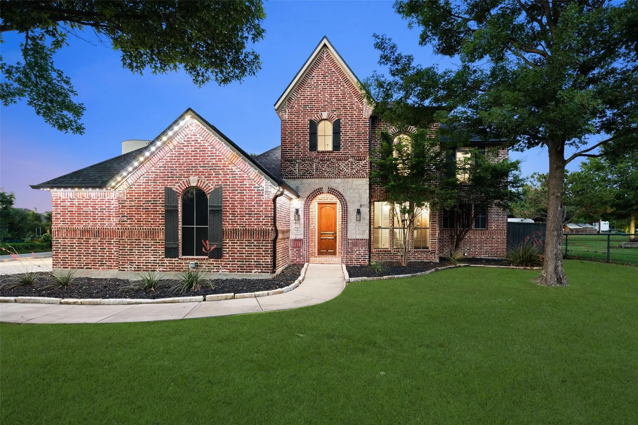 Single Family Residence For Sale in Collin County , 1225 Chandler Circle, Prosper, Texas 75078, 4 Bedroom, 3 Bathroom, 4 Garage spaces, 3,091 Sqft, built in 2005, Preowned, mls#21172128, Real Estate Agent in Prosper, Homes For Sale in Collin county, Homes For Sale in Prosper, Realtor in Prosper Texas, Real Estate Brokerage Independent Realty Texas, Luminita Cordes Realtor