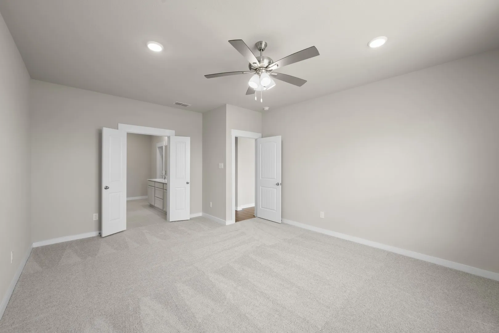 6928 Deadwood- Primary Suite-2