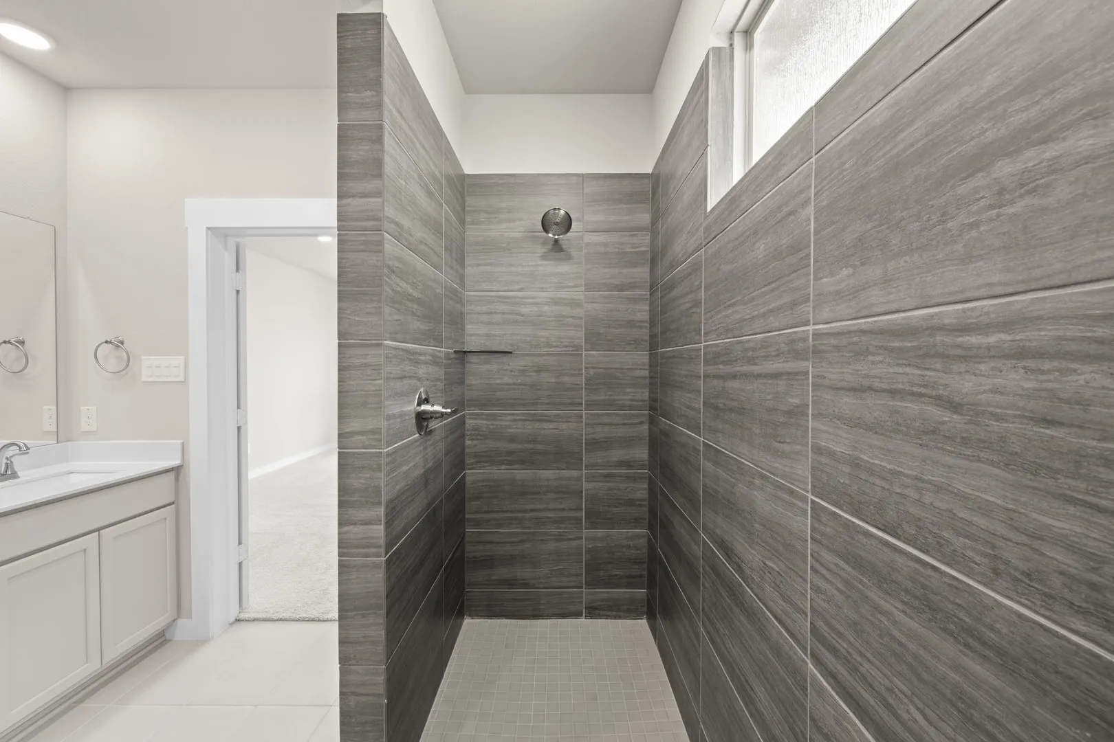 6928 Deadwood- Primary Suite-5