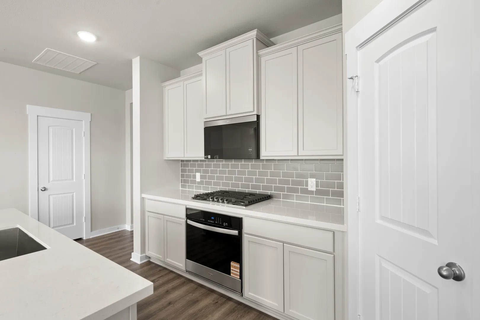 6928 Deadwood- Kitchen-5