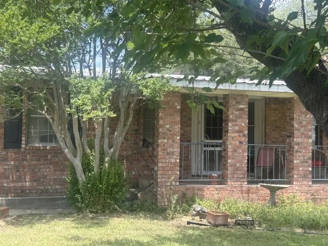 Mobile Home For Sale in Erath County , 6164 County Road 264, Dublin, Texas 76446, 3 Bedroom, 2 Bathroom, Garage spaces, 1,872 Sqft, built in 1975, mls#21173291, Real Estate Agent in Dublin, Homes For Sale in Erath county, Homes For Sale in Dublin, Realtor in Dublin Texas, Real Estate Brokerage Independent Realty Texas, Luminita Cordes Realtor