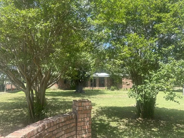 Mobile Home For Sale in Erath County , 6164 County Road 264, Dublin, Texas 76446, 3 Bedroom, 2 Bathroom, Garage spaces, 1,872 Sqft, built in 1975, mls#21173291, Real Estate Agent in Dublin, Homes For Sale in Erath county, Homes For Sale in Dublin, Realtor in Dublin Texas, Real Estate Brokerage Independent Realty Texas, Luminita Cordes Realtor