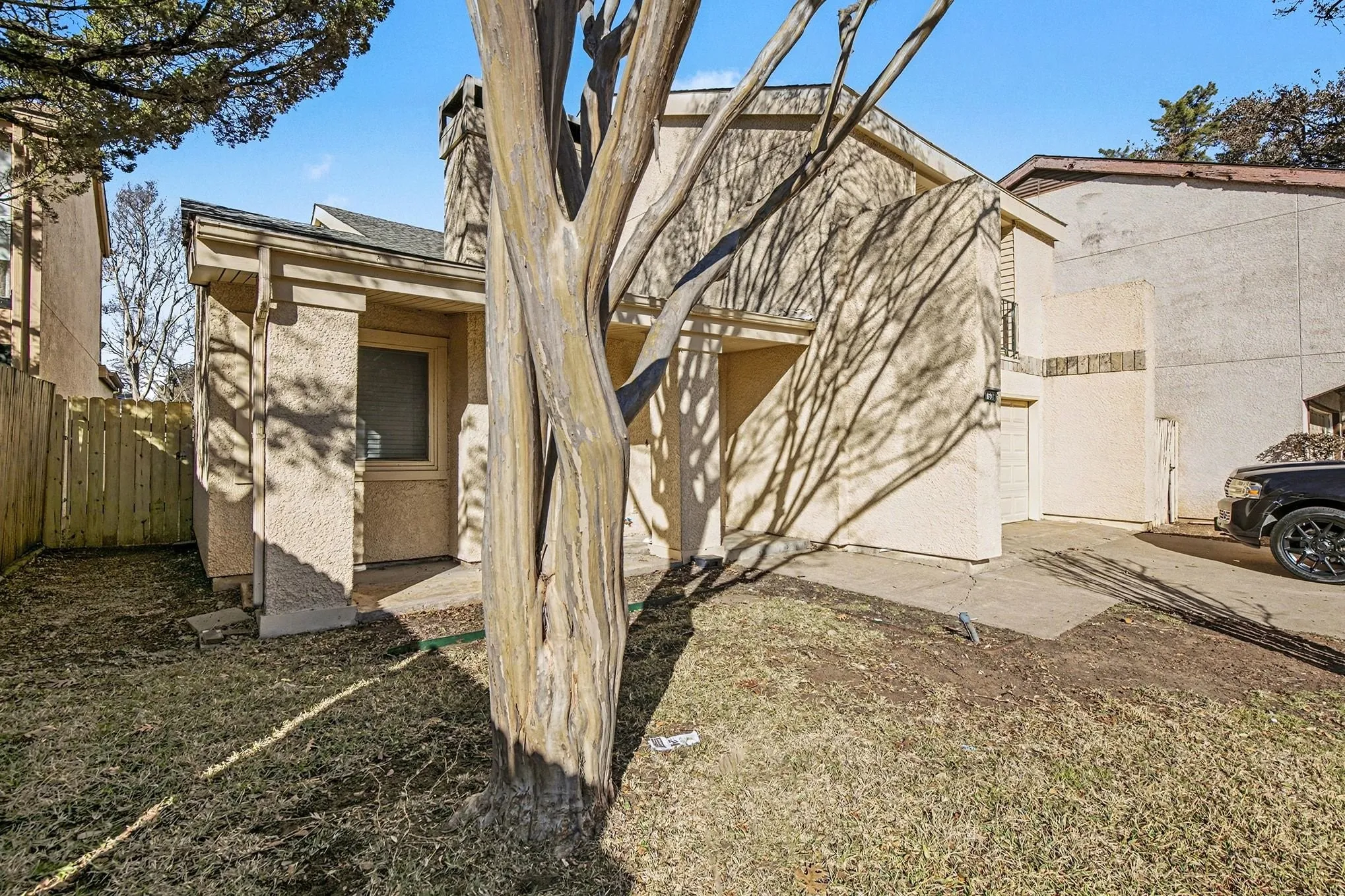 Single Family Residence For Sale in Tarrant County , 1606 Hawthorne Drive, Arlington, Texas 76012, 3 Bedroom, 2 Bathroom, 2 Garage spaces, 1,960 Sqft, built in 1974, mls#21170474, Real Estate Agent in Arlington, Homes For Sale in Tarrant county, Homes For Sale in Arlington, Realtor in Arlington Texas, Real Estate Brokerage Independent Realty Texas, Luminita Cordes Realtor