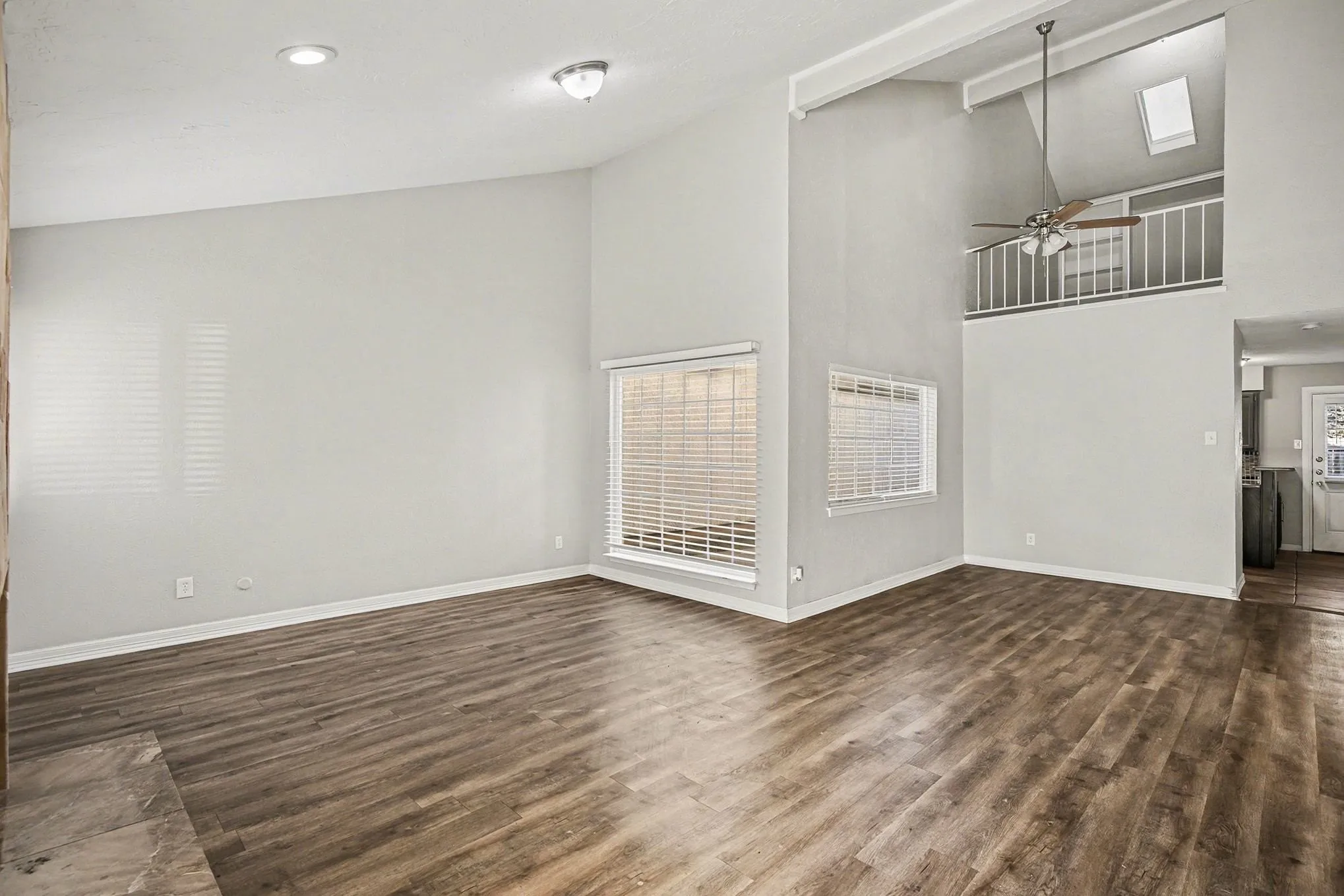 Single Family Residence For Sale in Tarrant County , 1606 Hawthorne Drive, Arlington, Texas 76012, 3 Bedroom, 2 Bathroom, 2 Garage spaces, 1,960 Sqft, built in 1974, mls#21170474, Real Estate Agent in Arlington, Homes For Sale in Tarrant county, Homes For Sale in Arlington, Realtor in Arlington Texas, Real Estate Brokerage Independent Realty Texas, Luminita Cordes Realtor