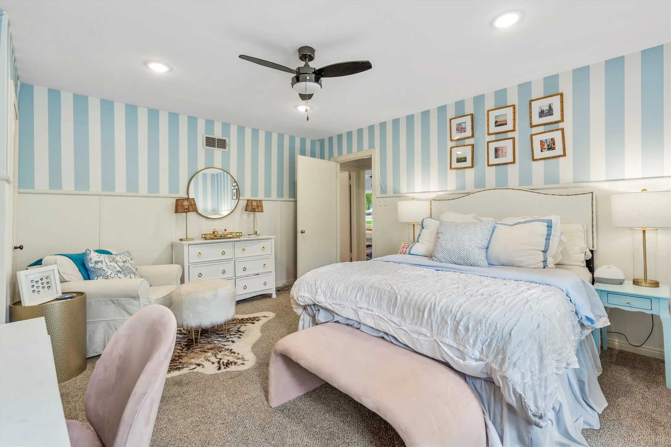 Single Family Residence For Rent in Tarrant County , 3417 Westcliff Road S, Fort Worth, Texas 76109, 3 Bedrooms, 2 Bathrooms, Garage spaces, 1,818 Sqft, built in 1946, Preowned, Price $3,500, mls#21173109, Real Estate Agent in Fort Worth, Homes For Rent in Tarrant county, Homes For Rent in Fort Worth, Realtor in Fort Worth Texas, Real Estate Brokerage Independent Realty Texas, Luminita Cordes Realtor