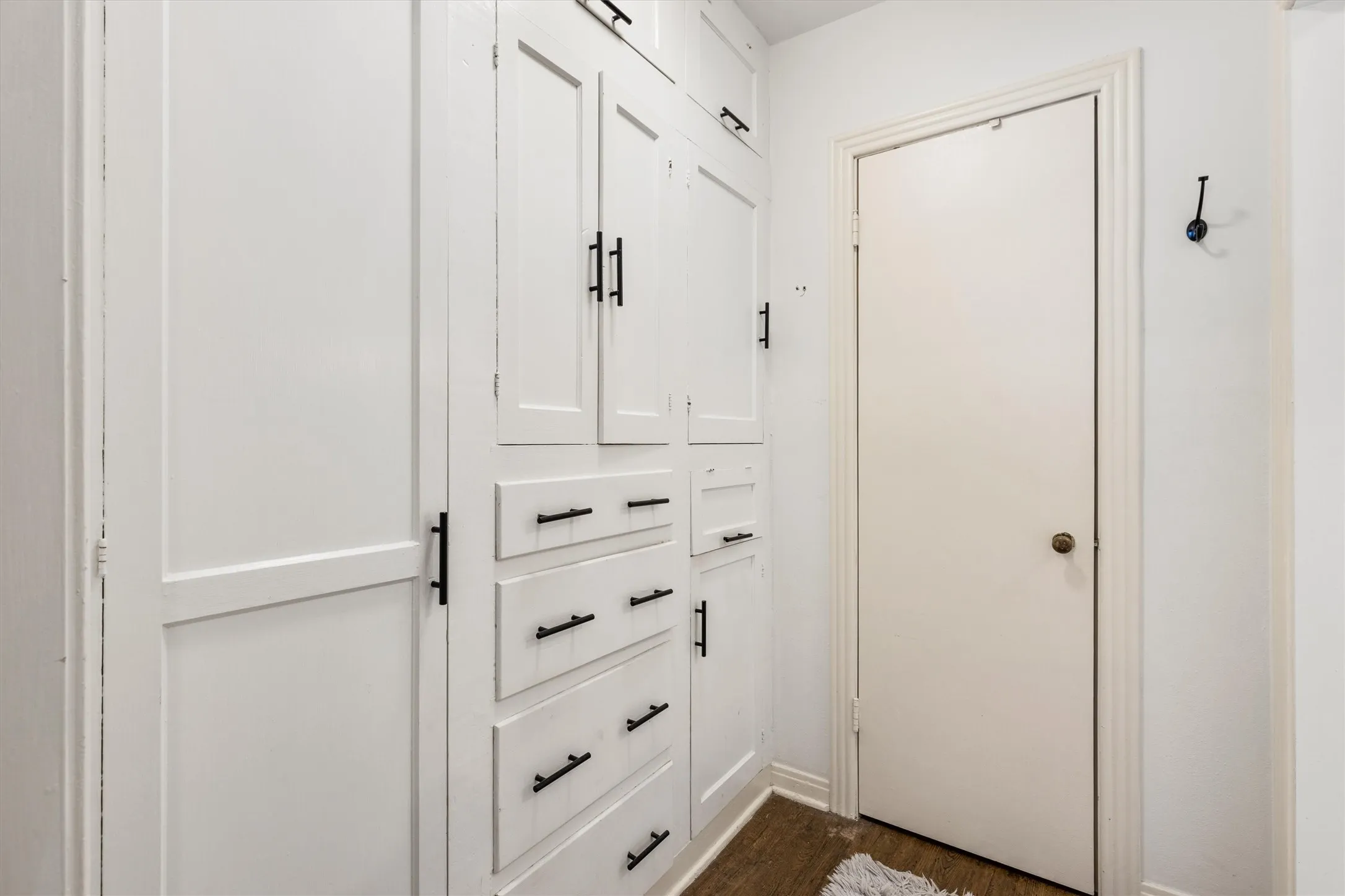 Single Family Residence For Rent in Tarrant County , 3417 Westcliff Road S, Fort Worth, Texas 76109, 3 Bedrooms, 2 Bathrooms, Garage spaces, 1,818 Sqft, built in 1946, Preowned, Price $3,500, mls#21173109, Real Estate Agent in Fort Worth, Homes For Rent in Tarrant county, Homes For Rent in Fort Worth, Realtor in Fort Worth Texas, Real Estate Brokerage Independent Realty Texas, Luminita Cordes Realtor