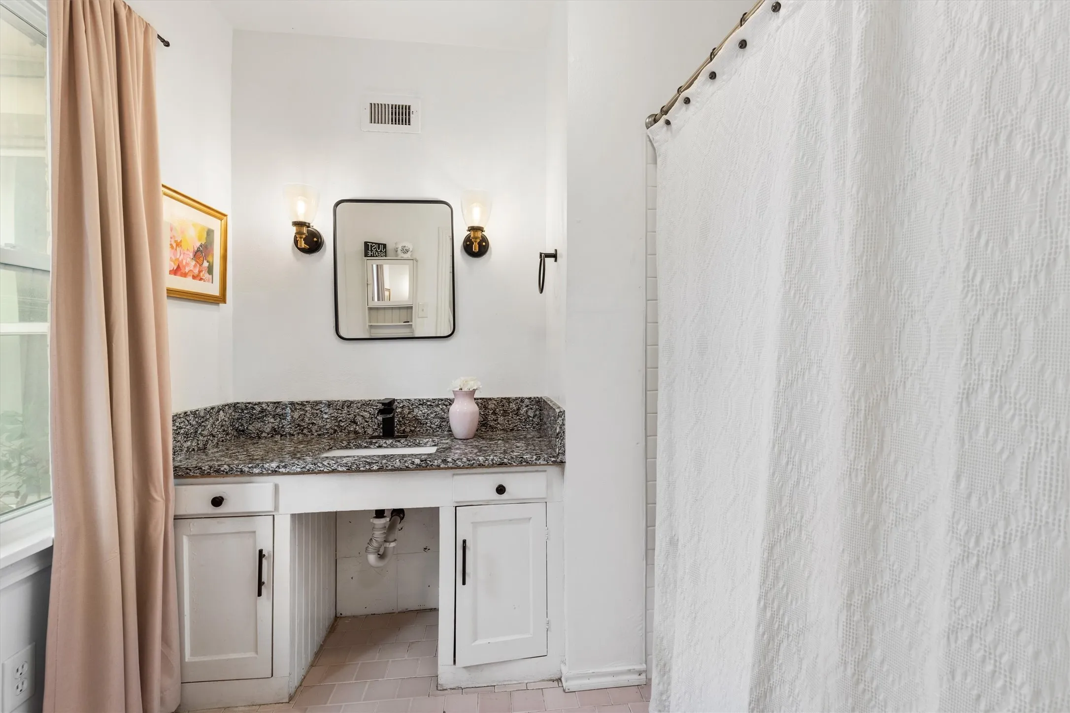 Single Family Residence For Rent in Tarrant County , 3417 Westcliff Road S, Fort Worth, Texas 76109, 3 Bedrooms, 2 Bathrooms, Garage spaces, 1,818 Sqft, built in 1946, Preowned, Price $3,500, mls#21173109, Real Estate Agent in Fort Worth, Homes For Rent in Tarrant county, Homes For Rent in Fort Worth, Realtor in Fort Worth Texas, Real Estate Brokerage Independent Realty Texas, Luminita Cordes Realtor