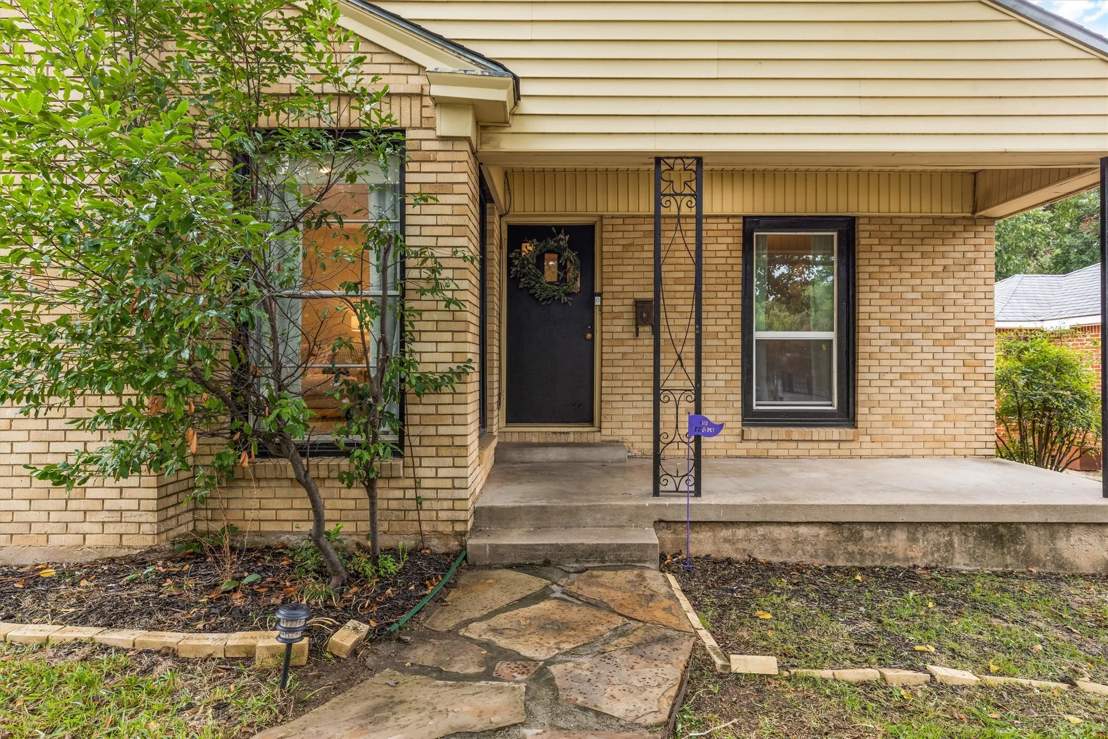 Single Family Residence For Rent in Tarrant County , 3417 Westcliff Road S, Fort Worth, Texas 76109, 3 Bedrooms, 2 Bathrooms, Garage spaces, 1,818 Sqft, built in 1946, Preowned, Price $3,500, mls#21173109, Real Estate Agent in Fort Worth, Homes For Rent in Tarrant county, Homes For Rent in Fort Worth, Realtor in Fort Worth Texas, Real Estate Brokerage Independent Realty Texas, Luminita Cordes Realtor