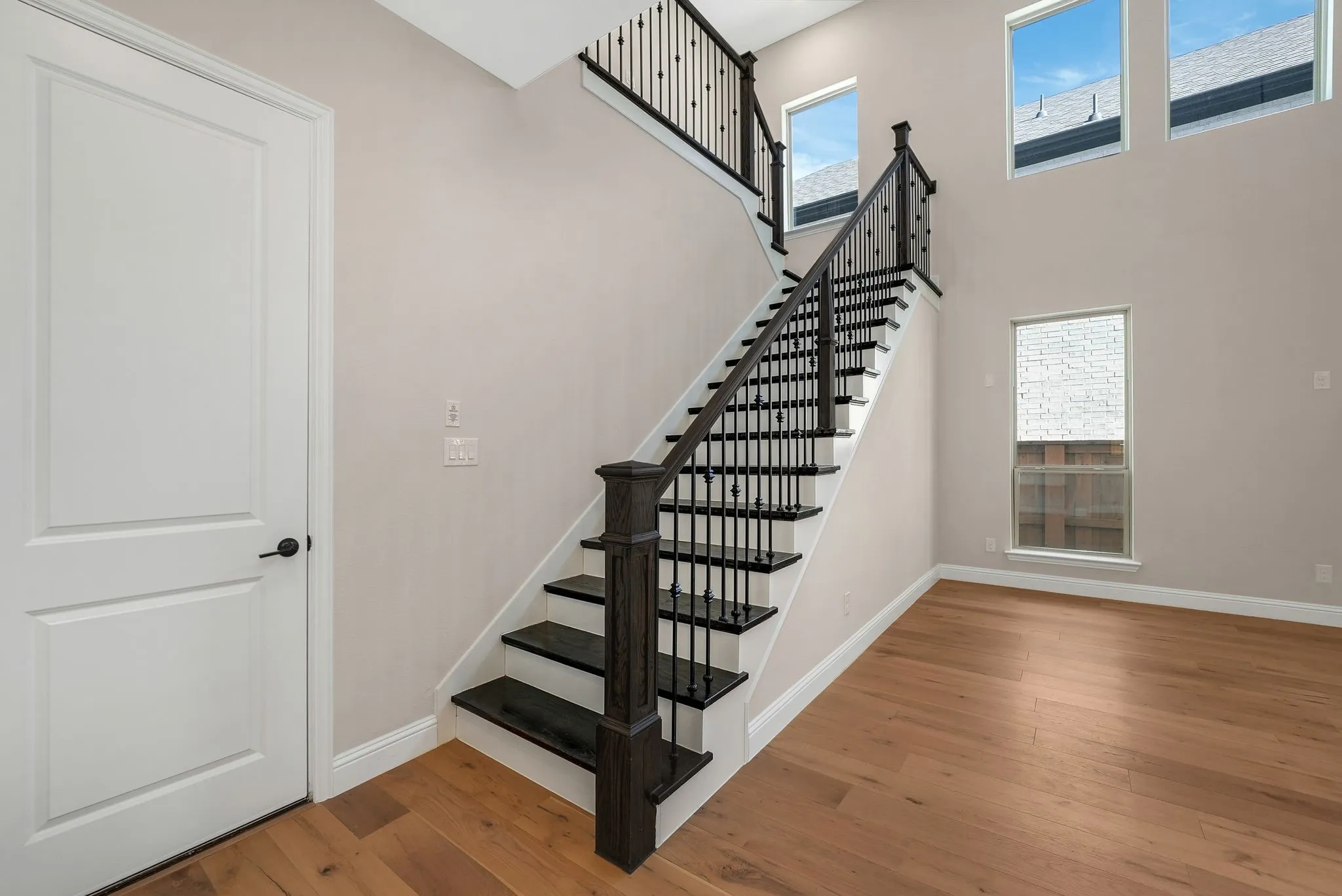 Single Family Residence For Sale in Denton County , 3340 Betony Street, Frisco, Texas 75033, 4 Bedroom, 3 Bathroom, 2 Garage spaces, 2,532 Sqft, built in 2024, Preowned, mls#21171969, Real Estate Agent in Frisco, Homes For Sale in Denton county, Homes For Sale in Frisco, Realtor in Frisco Texas, Real Estate Brokerage Independent Realty Texas, Luminita Cordes Realtor