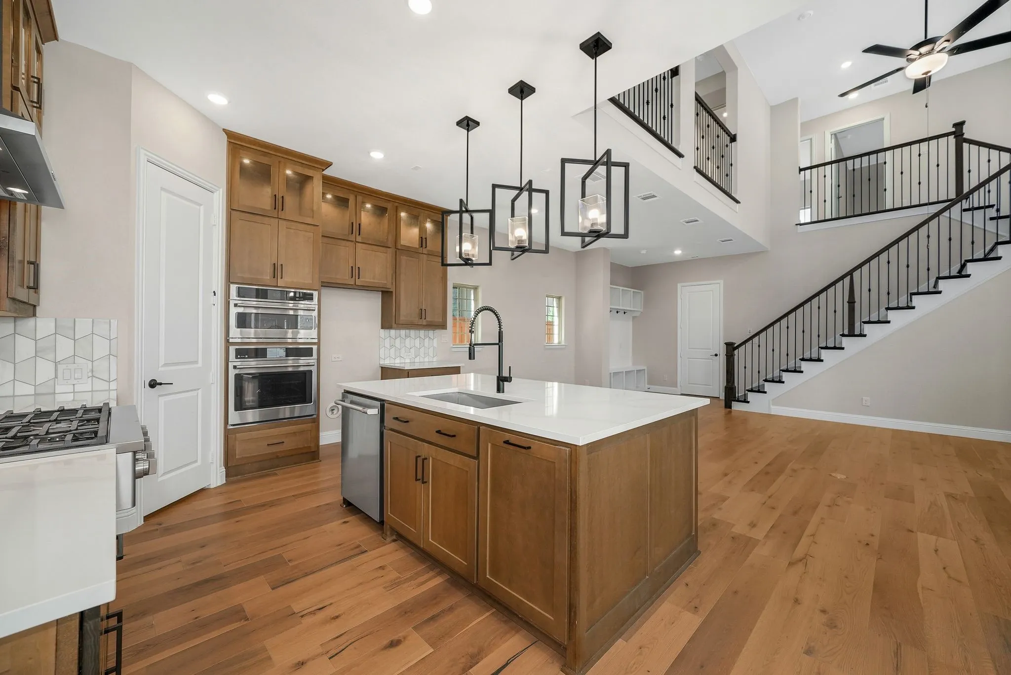 Single Family Residence For Sale in Denton County , 3340 Betony Street, Frisco, Texas 75033, 4 Bedroom, 3 Bathroom, 2 Garage spaces, 2,532 Sqft, built in 2024, Preowned, mls#21171969, Real Estate Agent in Frisco, Homes For Sale in Denton county, Homes For Sale in Frisco, Realtor in Frisco Texas, Real Estate Brokerage Independent Realty Texas, Luminita Cordes Realtor