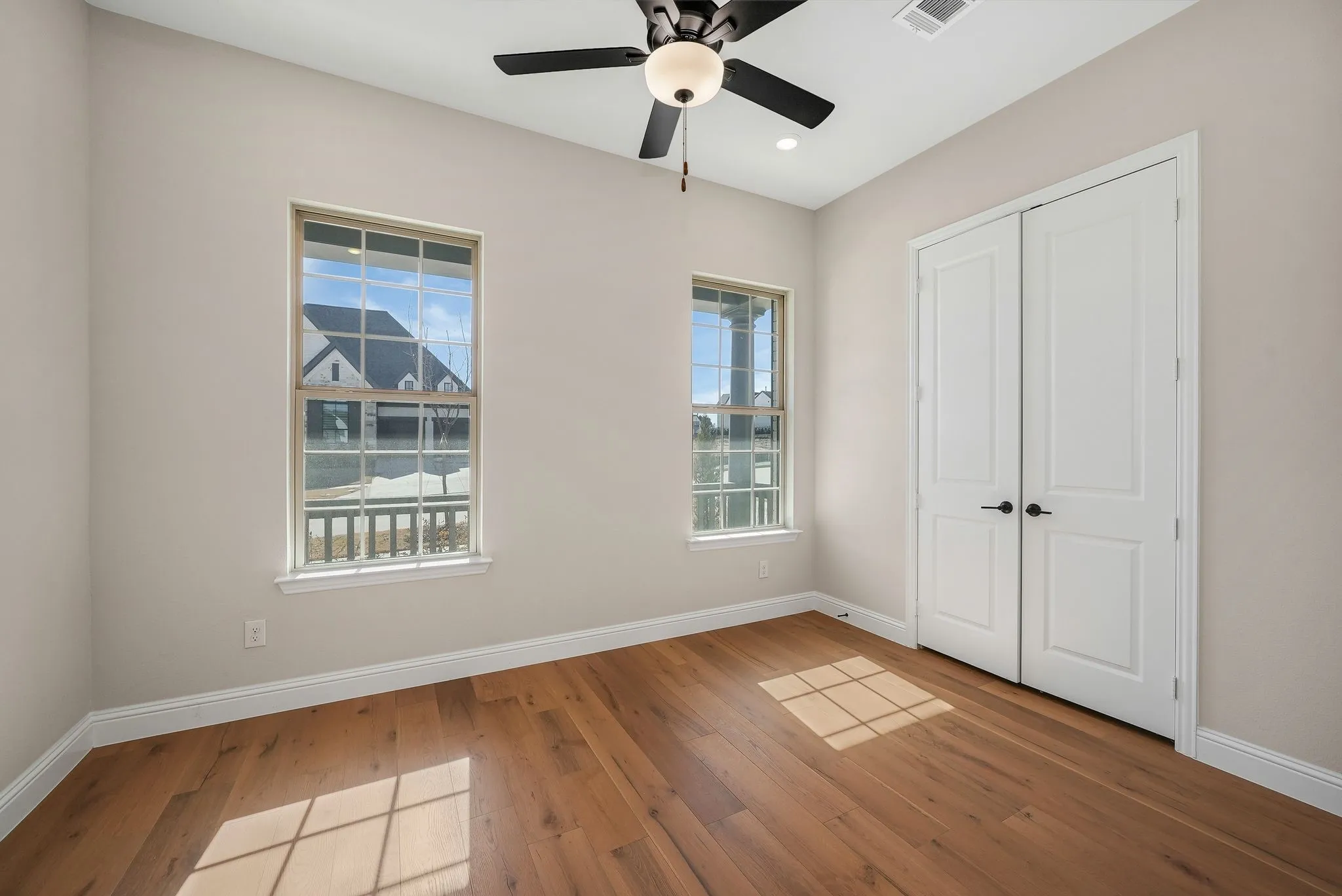 Single Family Residence For Sale in Denton County , 3340 Betony Street, Frisco, Texas 75033, 4 Bedroom, 3 Bathroom, 2 Garage spaces, 2,532 Sqft, built in 2024, Preowned, mls#21171969, Real Estate Agent in Frisco, Homes For Sale in Denton county, Homes For Sale in Frisco, Realtor in Frisco Texas, Real Estate Brokerage Independent Realty Texas, Luminita Cordes Realtor
