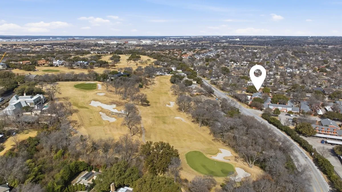 Condominium For Sale in Tarrant County , 907 Roaring Springs Road, Fort Worth, Texas 76114, 2 Bedroom, 2 Bathroom, Garage spaces, 1,333 Sqft, built in 1970, mls#21173398, Real Estate Agent in Fort Worth, Homes For Sale in Tarrant county, Homes For Sale in Fort Worth, Realtor in Fort Worth Texas, Real Estate Brokerage Independent Realty Texas, Luminita Cordes Realtor
