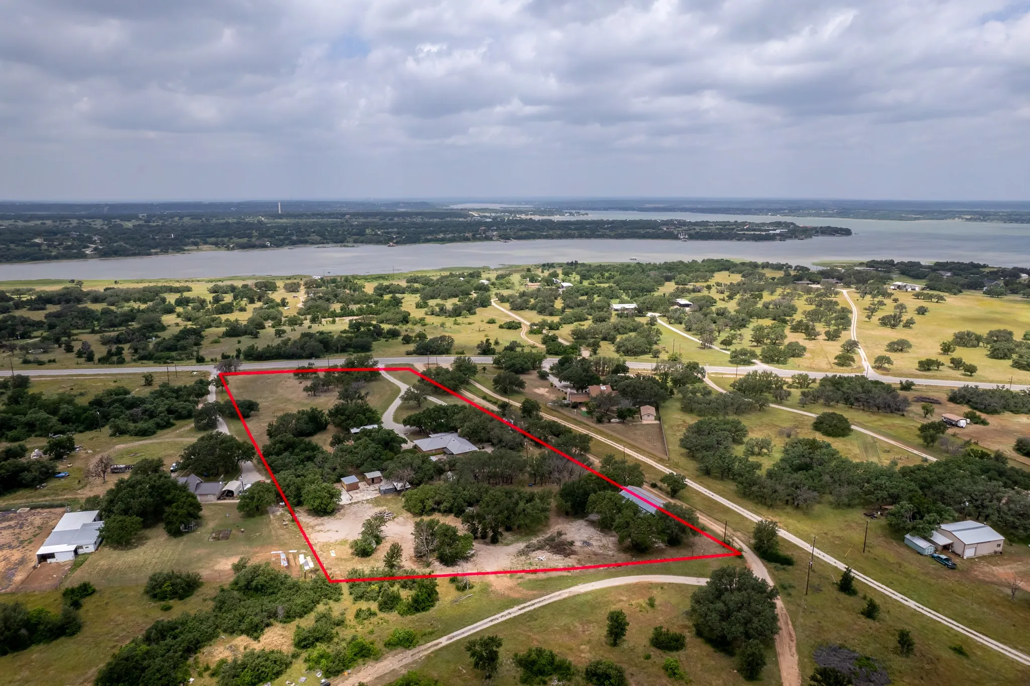 Single Family Residence For Sale in Brown County , 7250 Fm-2125 N, Brownwood, Texas 76801, 3 Bedroom, 2 Bathroom, Garage spaces, 2,346 Sqft, built in 1985, mls#21166823, Real Estate Agent in Brownwood, Homes For Sale in Brown county, Homes For Sale in Brownwood, Realtor in Brownwood Texas, Real Estate Brokerage Independent Realty Texas, Luminita Cordes Realtor