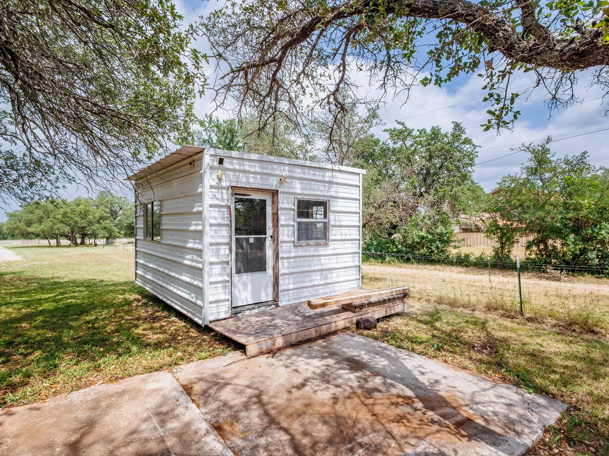 Single Family Residence For Sale in Brown County , 7250 Fm-2125 N, Brownwood, Texas 76801, 3 Bedroom, 2 Bathroom, Garage spaces, 2,346 Sqft, built in 1985, mls#21166823, Real Estate Agent in Brownwood, Homes For Sale in Brown county, Homes For Sale in Brownwood, Realtor in Brownwood Texas, Real Estate Brokerage Independent Realty Texas, Luminita Cordes Realtor