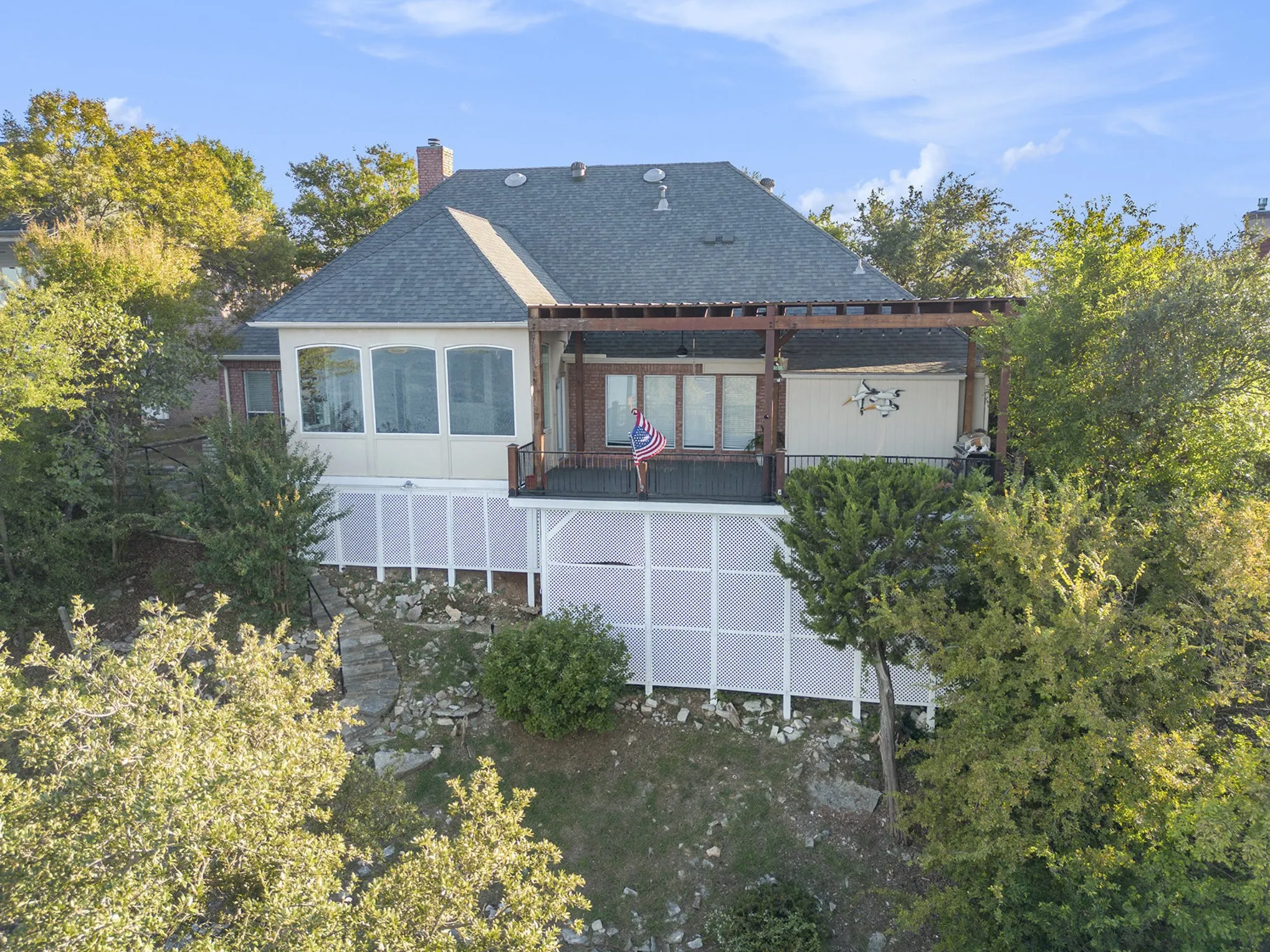 Single Family Residence For Sale in Hood County , 7006 Stone Bluff Court, Granbury, Texas 76048, 4 Bedroom, 4 Bathroom, 2 Garage spaces, 3,258 Sqft, built in 1998, Preowned, mls#21173361, Real Estate Agent in Granbury, Homes For Sale in Hood county, Homes For Sale in Granbury, Realtor in Granbury Texas, Real Estate Brokerage Independent Realty Texas, Luminita Cordes Realtor