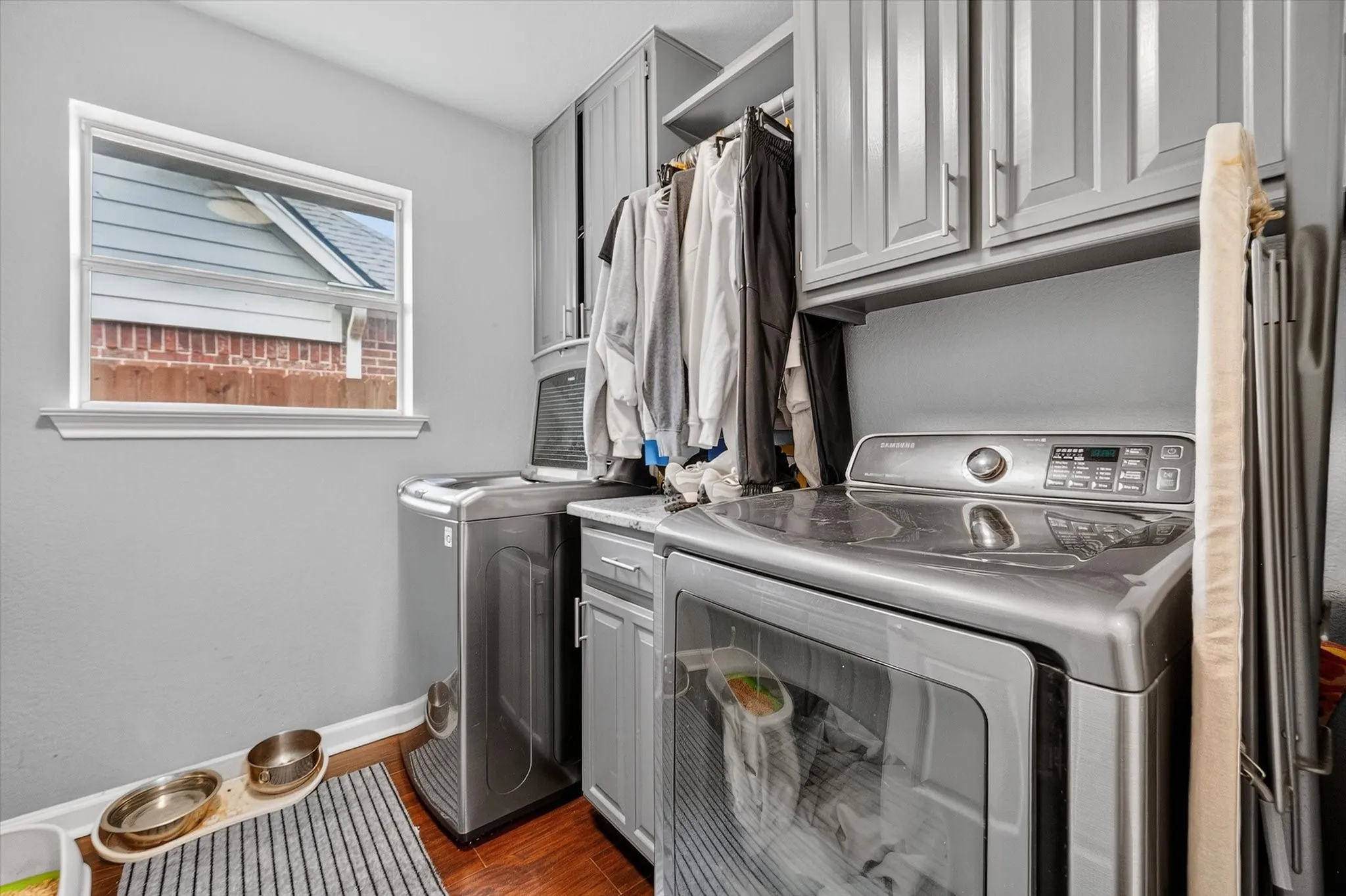 Single Family Residence For Sale in Tarrant County , 3211 Summergrove Drive, Arlington, Texas 76001, 4 Bedroom, 2 Bathroom, 2 Garage spaces, 2,499 Sqft, built in 1992, Price $420,000, mls#21173416, Real Estate Agent in Arlington, Homes For Sale in Tarrant county, Homes For Sale in Arlington, Realtor in Arlington Texas, Real Estate Brokerage Independent Realty Texas, Luminita Cordes Realtor