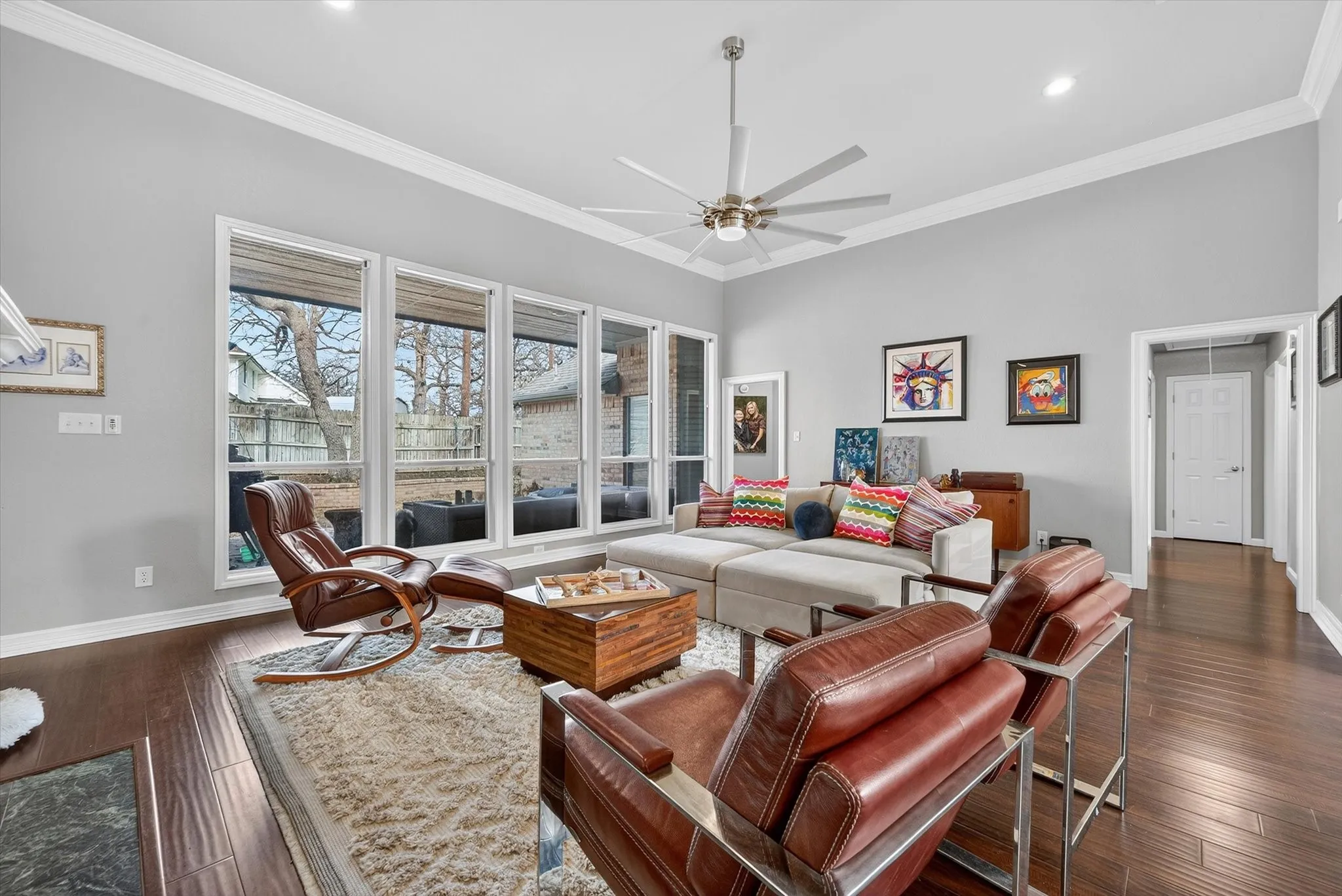 Single Family Residence For Sale in Tarrant County , 3211 Summergrove Drive, Arlington, Texas 76001, 4 Bedroom, 2 Bathroom, 2 Garage spaces, 2,499 Sqft, built in 1992, Price $420,000, mls#21173416, Real Estate Agent in Arlington, Homes For Sale in Tarrant county, Homes For Sale in Arlington, Realtor in Arlington Texas, Real Estate Brokerage Independent Realty Texas, Luminita Cordes Realtor