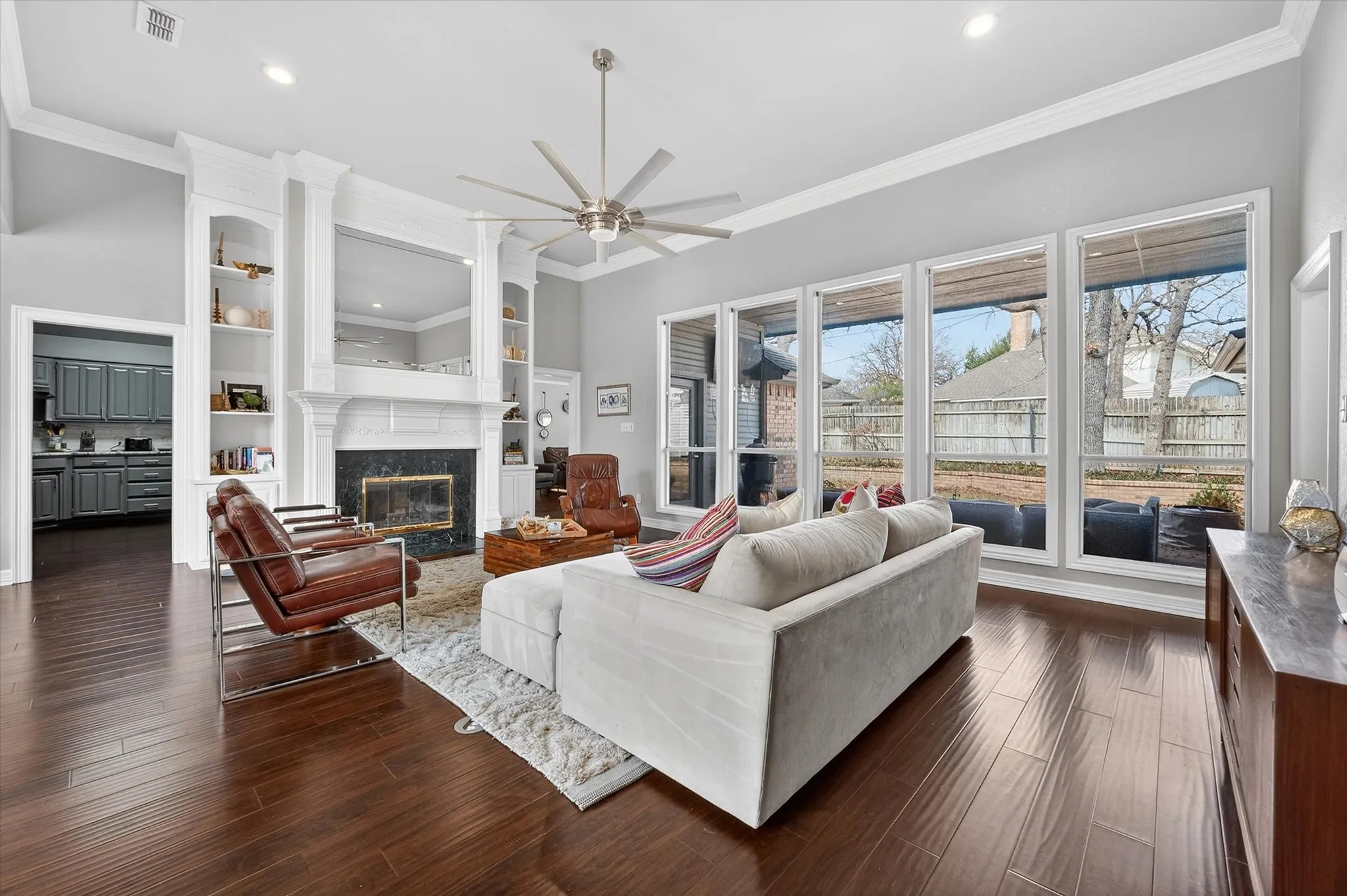 Single Family Residence For Sale in Tarrant County , 3211 Summergrove Drive, Arlington, Texas 76001, 4 Bedroom, 2 Bathroom, 2 Garage spaces, 2,499 Sqft, built in 1992, Price $420,000, mls#21173416, Real Estate Agent in Arlington, Homes For Sale in Tarrant county, Homes For Sale in Arlington, Realtor in Arlington Texas, Real Estate Brokerage Independent Realty Texas, Luminita Cordes Realtor