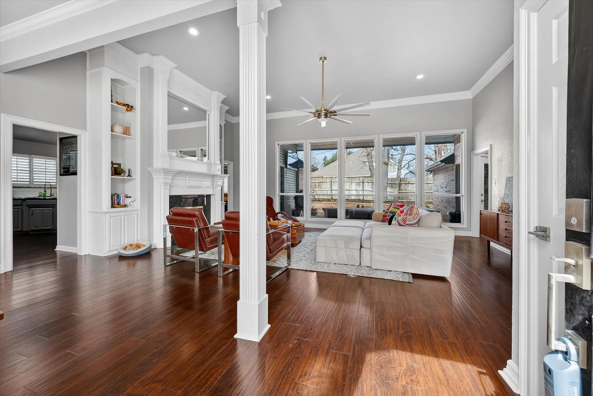 Single Family Residence For Sale in Tarrant County , 3211 Summergrove Drive, Arlington, Texas 76001, 4 Bedroom, 2 Bathroom, 2 Garage spaces, 2,499 Sqft, built in 1992, Price $420,000, mls#21173416, Real Estate Agent in Arlington, Homes For Sale in Tarrant county, Homes For Sale in Arlington, Realtor in Arlington Texas, Real Estate Brokerage Independent Realty Texas, Luminita Cordes Realtor