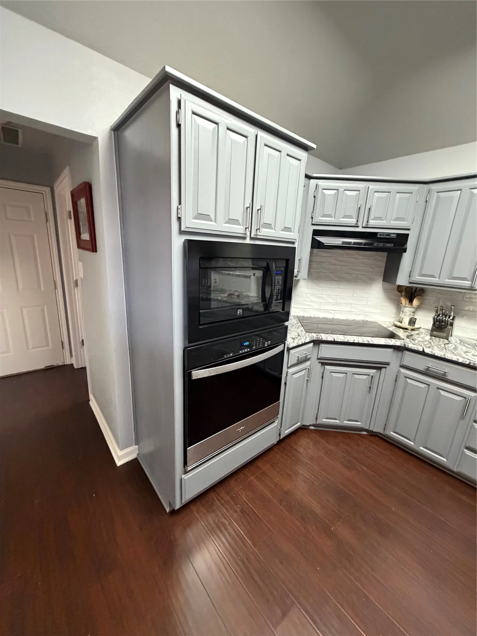 Single Family Residence For Sale in Tarrant County , 3211 Summergrove Drive, Arlington, Texas 76001, 4 Bedroom, 2 Bathroom, 2 Garage spaces, 2,499 Sqft, built in 1992, Price $420,000, mls#21173416, Real Estate Agent in Arlington, Homes For Sale in Tarrant county, Homes For Sale in Arlington, Realtor in Arlington Texas, Real Estate Brokerage Independent Realty Texas, Luminita Cordes Realtor