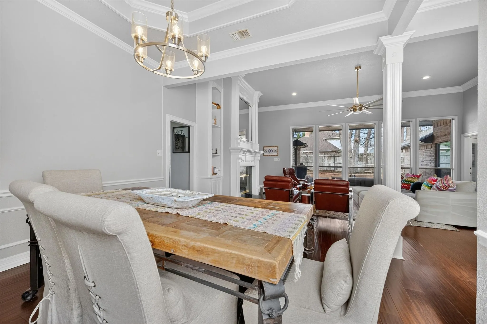 Single Family Residence For Sale in Tarrant County , 3211 Summergrove Drive, Arlington, Texas 76001, 4 Bedroom, 2 Bathroom, 2 Garage spaces, 2,499 Sqft, built in 1992, Price $420,000, mls#21173416, Real Estate Agent in Arlington, Homes For Sale in Tarrant county, Homes For Sale in Arlington, Realtor in Arlington Texas, Real Estate Brokerage Independent Realty Texas, Luminita Cordes Realtor