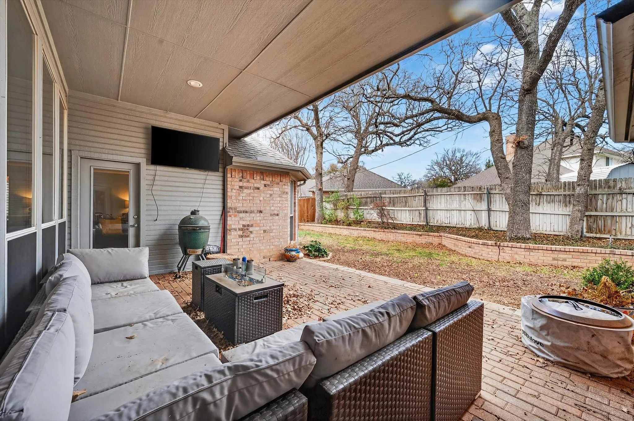 Single Family Residence For Sale in Tarrant County , 3211 Summergrove Drive, Arlington, Texas 76001, 4 Bedroom, 2 Bathroom, 2 Garage spaces, 2,499 Sqft, built in 1992, Price $420,000, mls#21173416, Real Estate Agent in Arlington, Homes For Sale in Tarrant county, Homes For Sale in Arlington, Realtor in Arlington Texas, Real Estate Brokerage Independent Realty Texas, Luminita Cordes Realtor