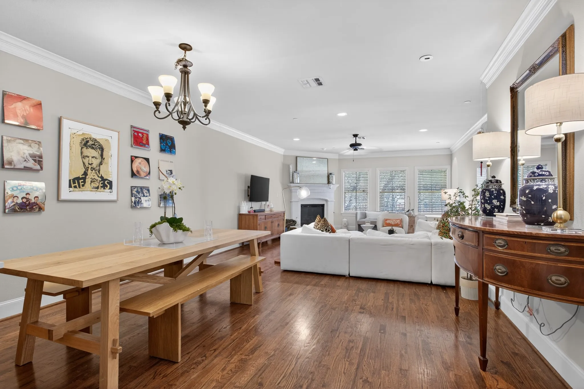 Condominium For Rent in Dallas County , 5801 Hillcrest Avenue 06, University Park, Texas 75205, 3 Bedroom, 3 Bathroom, 2 Garage spaces, 2,110 Sqft, built in 2005, Preowned, mls#21173355, Real Estate Agent in University Park, Homes For Rent in Dallas county, Homes For Rent in University Park, Realtor in University Park Texas, Real Estate Brokerage Independent Realty Texas, Luminita Cordes Realtor