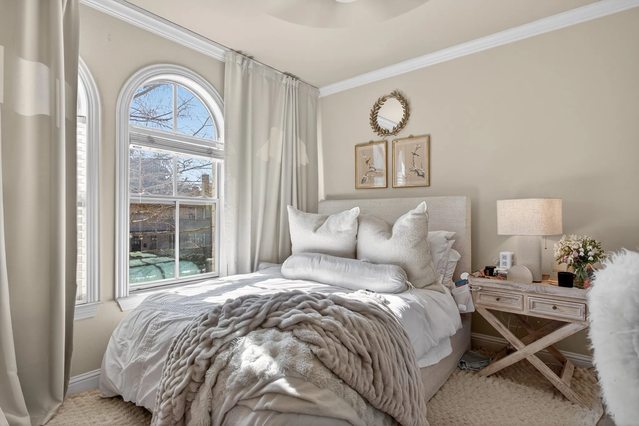 Condominium For Rent in Dallas County , 5801 Hillcrest Avenue 06, University Park, Texas 75205, 3 Bedroom, 3 Bathroom, 2 Garage spaces, 2,110 Sqft, built in 2005, Preowned, mls#21173355, Real Estate Agent in University Park, Homes For Rent in Dallas county, Homes For Rent in University Park, Realtor in University Park Texas, Real Estate Brokerage Independent Realty Texas, Luminita Cordes Realtor