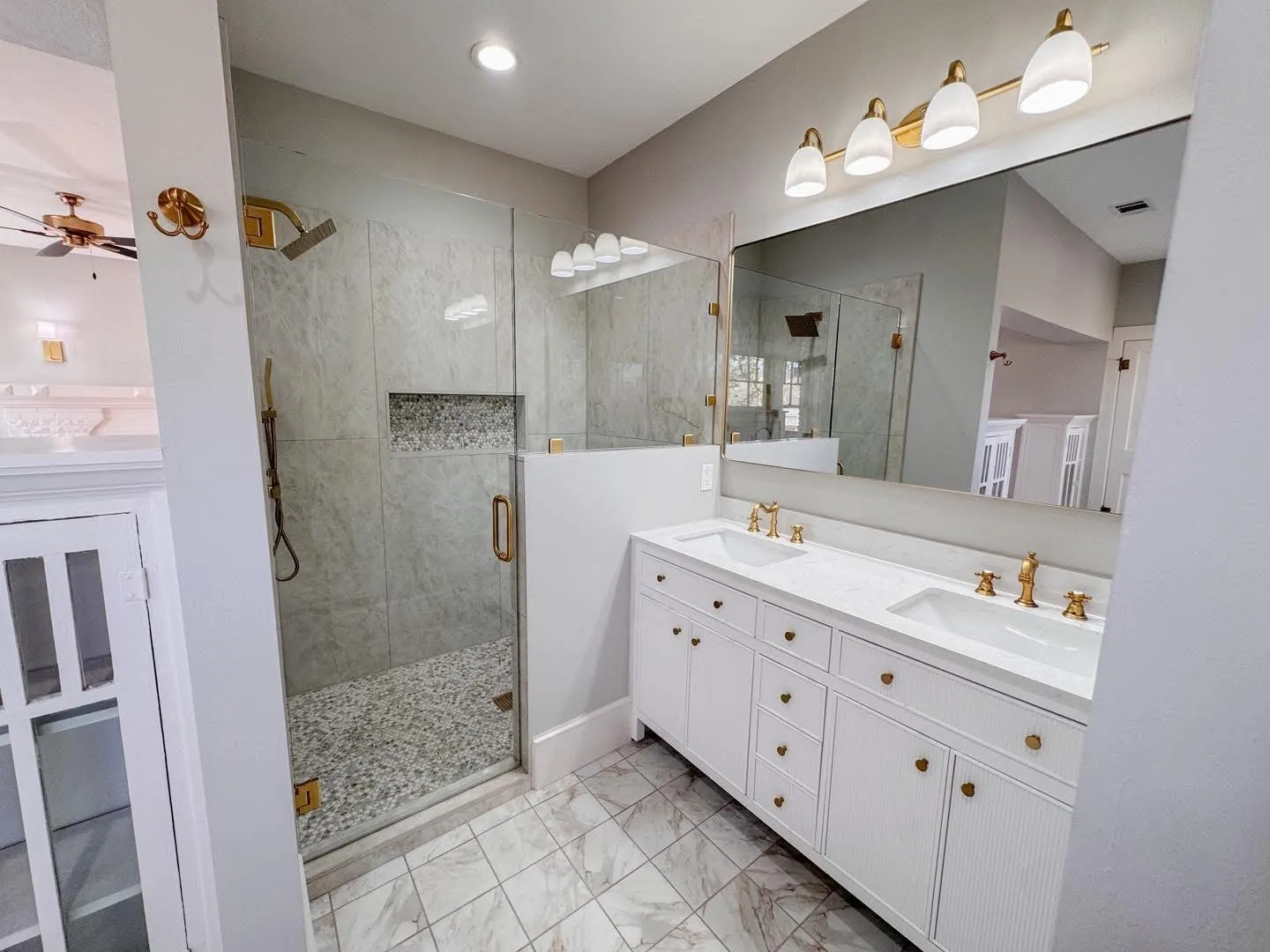 Single Family Residence For Sale in Palo Pinto County , 211 NW 4th Avenue, Mineral Wells, Texas 76067, 4 Bedroom, 3 Bathroom, Garage spaces, 3,052 Sqft, built in 1900, Preowned, mls#21151706, Real Estate Agent in Mineral Wells, Homes For Sale in Palo Pinto county, Homes For Sale in Mineral Wells, Realtor in Mineral Wells Texas, Real Estate Brokerage Independent Realty Texas, Luminita Cordes Realtor
