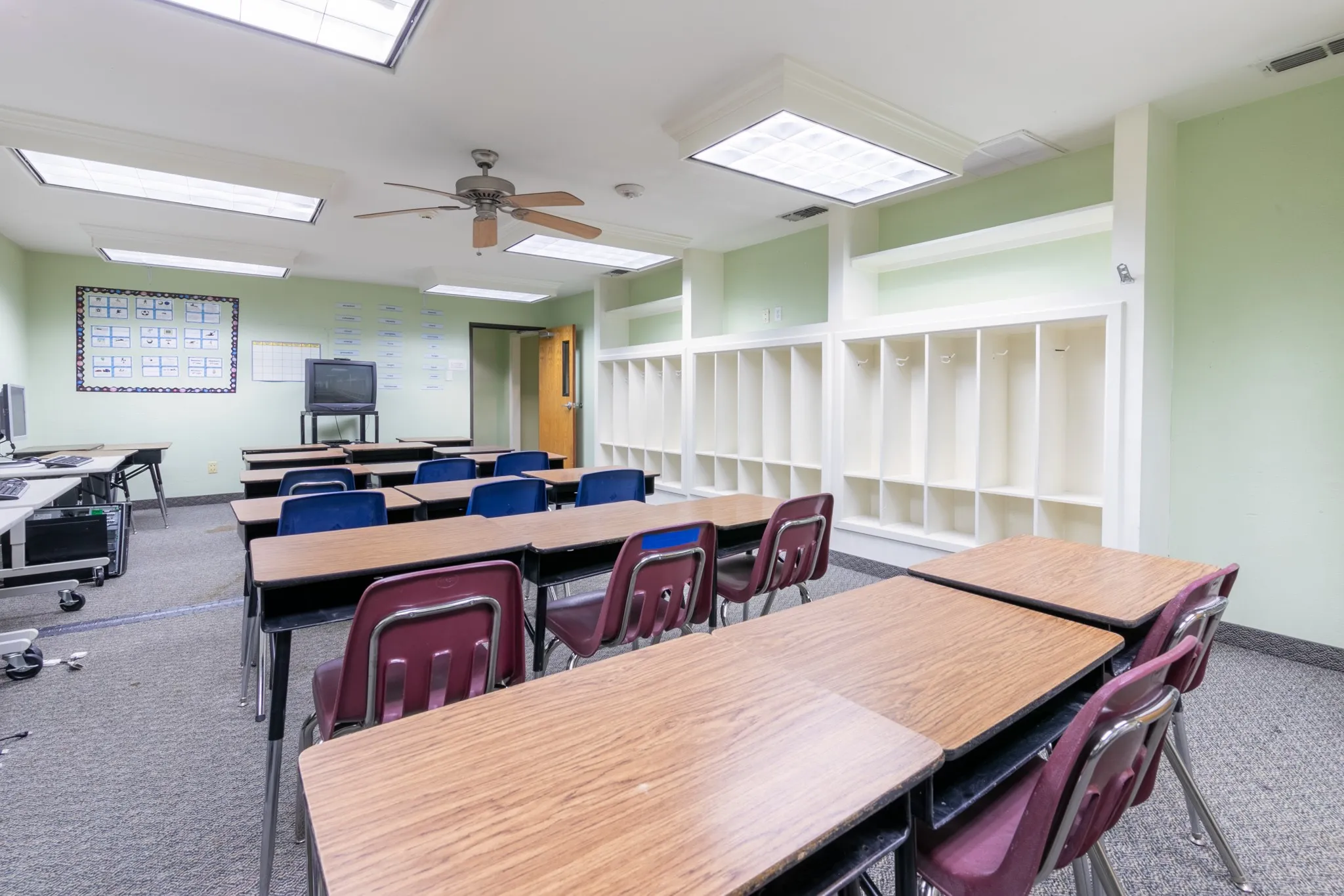 Business For Sale in Tarrant County , 6409 W Poly Webb Road, Arlington, Texas 76016, 0, 0, Garage spaces, 0 Sqft, built in 1979, Preowned, mls#21173470, Real Estate Agent in Arlington, Homes For Sale in Tarrant county, Homes For Sale in Arlington, Realtor in Arlington Texas, Real Estate Brokerage Independent Realty Texas, Luminita Cordes Realtor