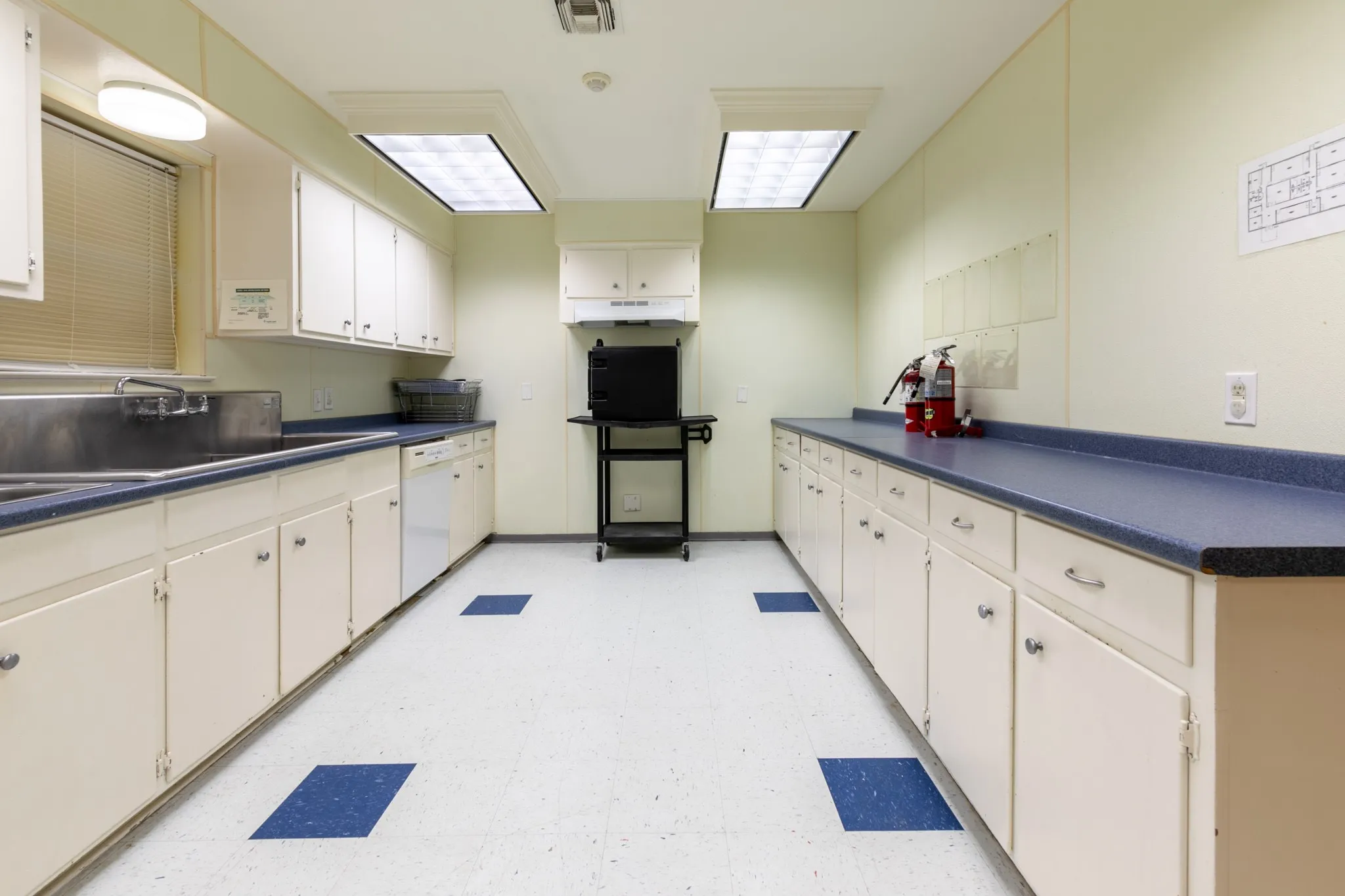 Business For Sale in Tarrant County , 6409 W Poly Webb Road, Arlington, Texas 76016, 0, 0, Garage spaces, 0 Sqft, built in 1979, Preowned, mls#21173470, Real Estate Agent in Arlington, Homes For Sale in Tarrant county, Homes For Sale in Arlington, Realtor in Arlington Texas, Real Estate Brokerage Independent Realty Texas, Luminita Cordes Realtor