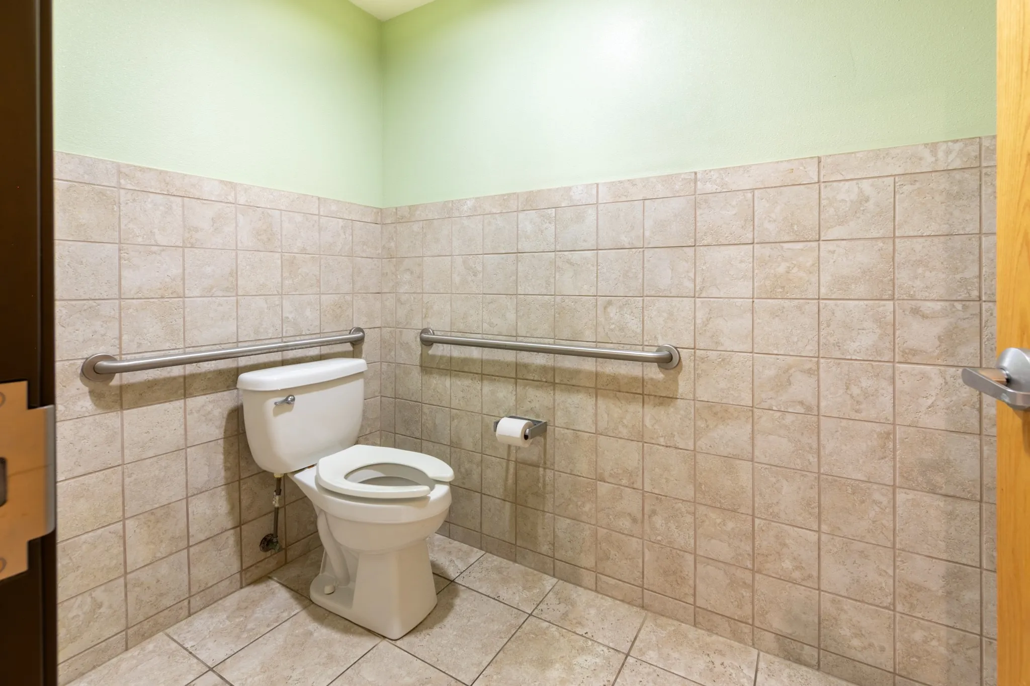 Business For Sale in Tarrant County , 6409 W Poly Webb Road, Arlington, Texas 76016, 0, 0, Garage spaces, 0 Sqft, built in 1979, Preowned, mls#21173470, Real Estate Agent in Arlington, Homes For Sale in Tarrant county, Homes For Sale in Arlington, Realtor in Arlington Texas, Real Estate Brokerage Independent Realty Texas, Luminita Cordes Realtor