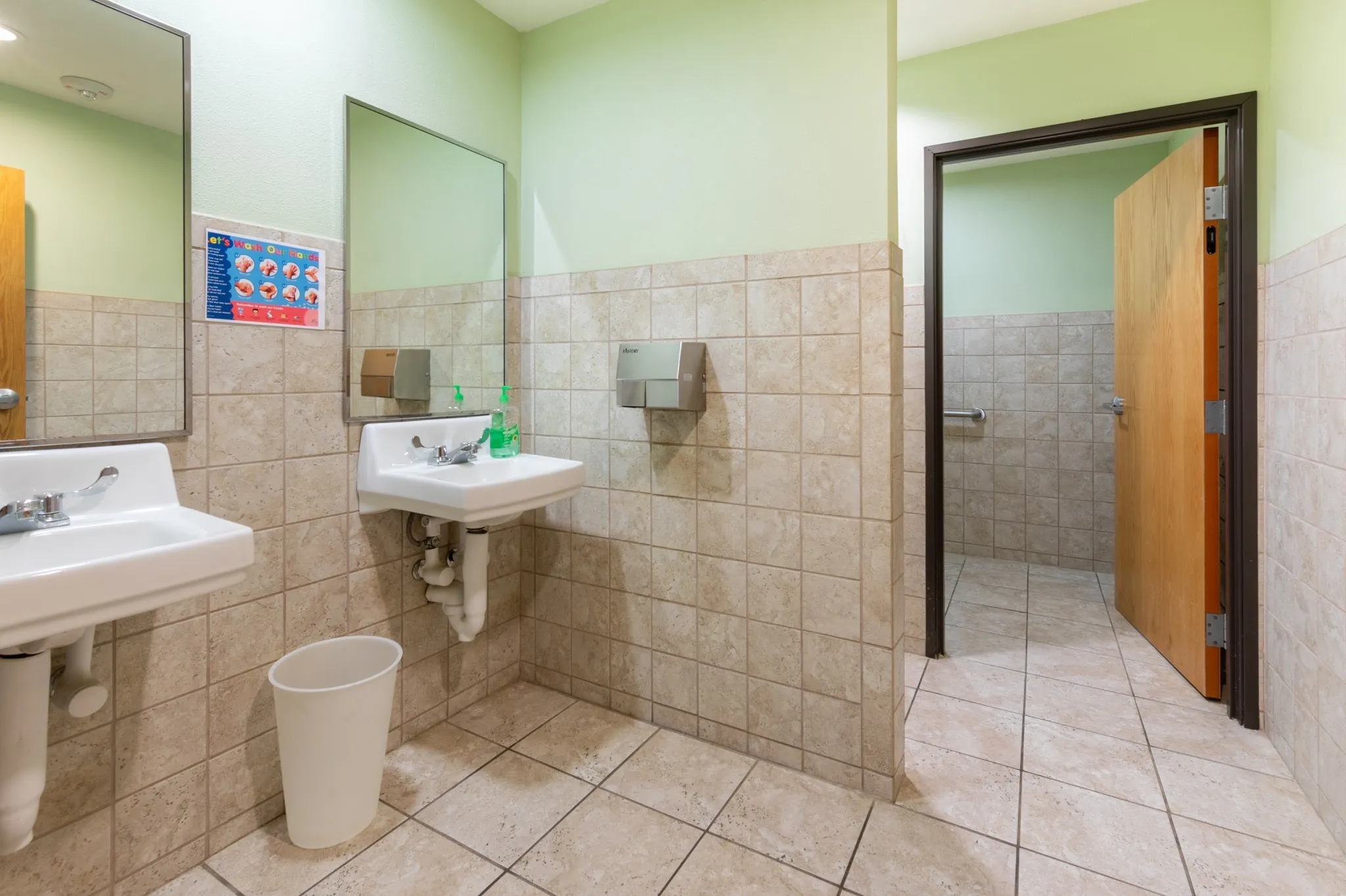 Business For Sale in Tarrant County , 6409 W Poly Webb Road, Arlington, Texas 76016, 0, 0, Garage spaces, 0 Sqft, built in 1979, Preowned, mls#21173470, Real Estate Agent in Arlington, Homes For Sale in Tarrant county, Homes For Sale in Arlington, Realtor in Arlington Texas, Real Estate Brokerage Independent Realty Texas, Luminita Cordes Realtor