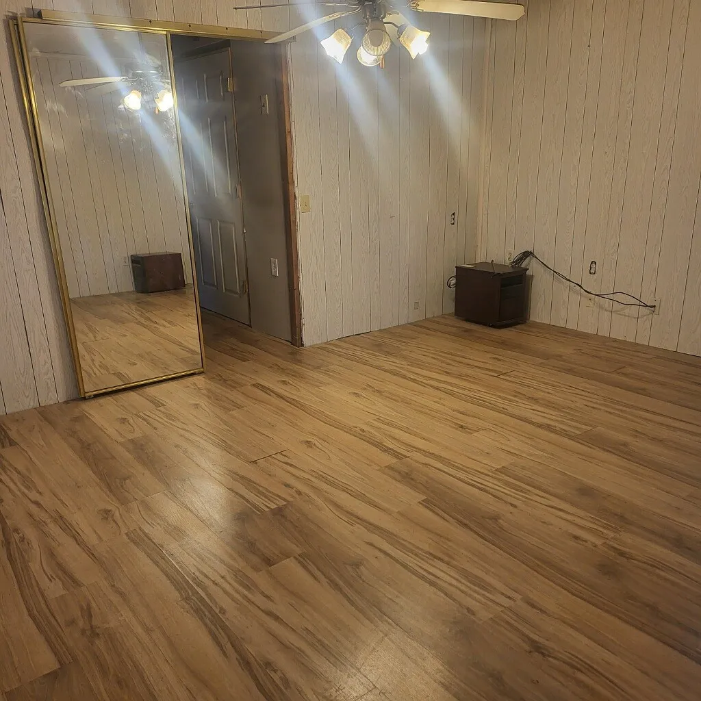 Single Family Residence For Sale in Hunt County , 1932 Wahoo Lane, West Tawakoni, Texas 75474, 1 Bedroom, 2 Bathrooms, Garage spaces, 800 Sqft, built in 1960, Price $74,000, mls#21172052, Real Estate Agent in West Tawakoni, Homes For Sale in Hunt county, Homes For Sale in West Tawakoni, Realtor in West Tawakoni Texas, Real Estate Brokerage Independent Realty Texas, Luminita Cordes Realtor