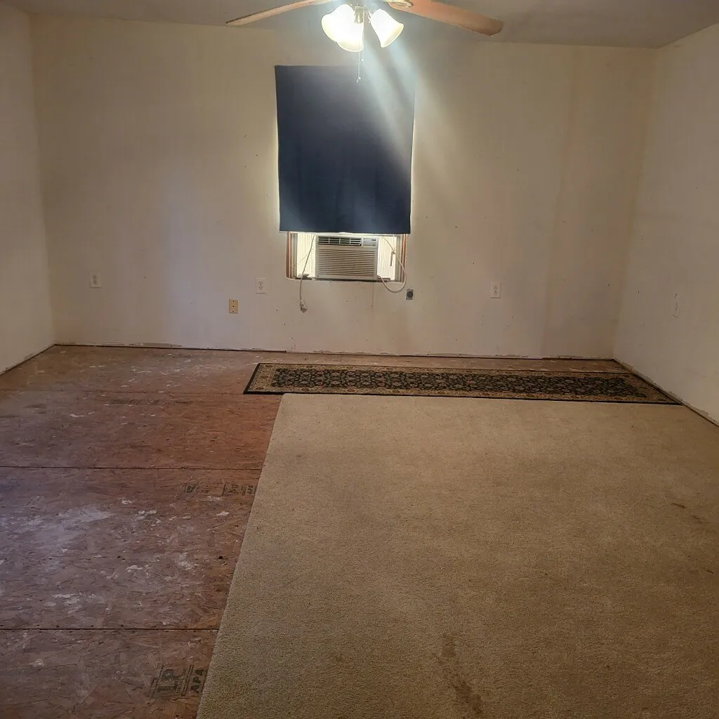 Single Family Residence For Sale in Hunt County , 1932 Wahoo Lane, West Tawakoni, Texas 75474, 1 Bedroom, 2 Bathrooms, Garage spaces, 800 Sqft, built in 1960, Price $74,000, mls#21172052, Real Estate Agent in West Tawakoni, Homes For Sale in Hunt county, Homes For Sale in West Tawakoni, Realtor in West Tawakoni Texas, Real Estate Brokerage Independent Realty Texas, Luminita Cordes Realtor