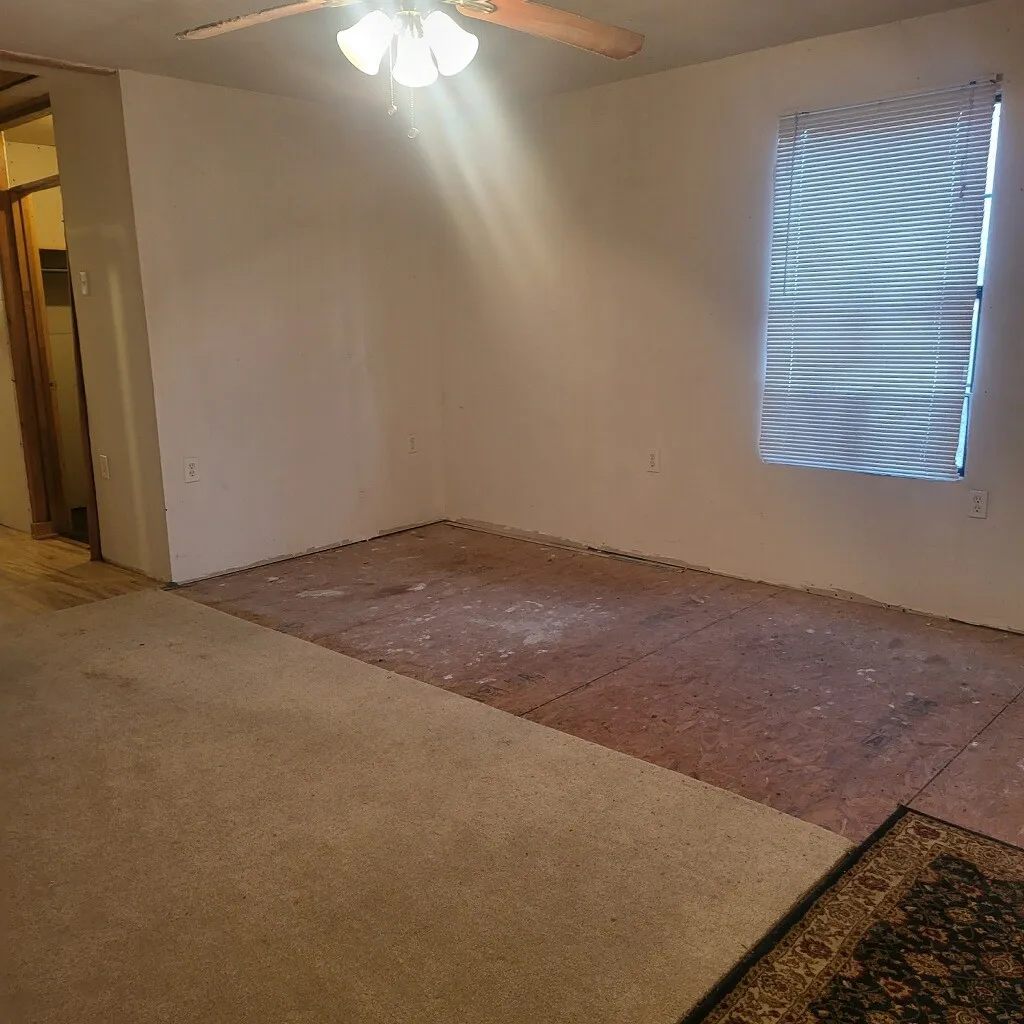 Single Family Residence For Sale in Hunt County , 1932 Wahoo Lane, West Tawakoni, Texas 75474, 1 Bedroom, 2 Bathrooms, Garage spaces, 800 Sqft, built in 1960, Price $74,000, mls#21172052, Real Estate Agent in West Tawakoni, Homes For Sale in Hunt county, Homes For Sale in West Tawakoni, Realtor in West Tawakoni Texas, Real Estate Brokerage Independent Realty Texas, Luminita Cordes Realtor