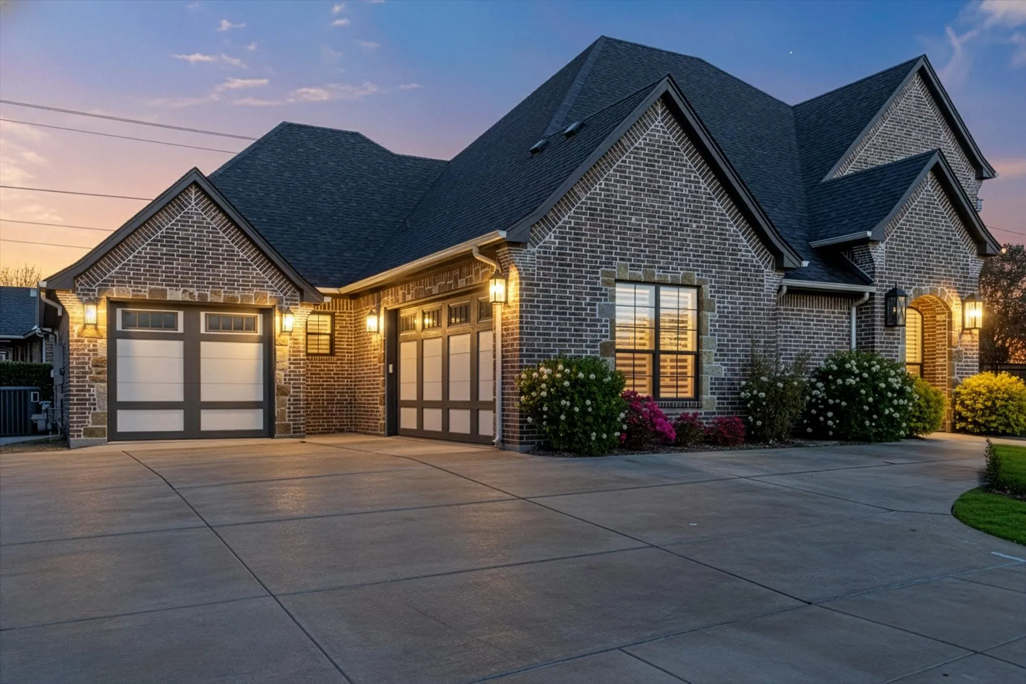 Single Family Residence For Sale in Hood County , 1001 Quarry Court, Granbury, Texas 76048, 4 Bedroom, 3 Bathroom, 3 Garage spaces, 3,036 Sqft, built in 2022, mls#21154602, Real Estate Agent in Granbury, Homes For Sale in Hood county, Homes For Sale in Granbury, Realtor in Granbury Texas, Real Estate Brokerage Independent Realty Texas, Luminita Cordes Realtor
