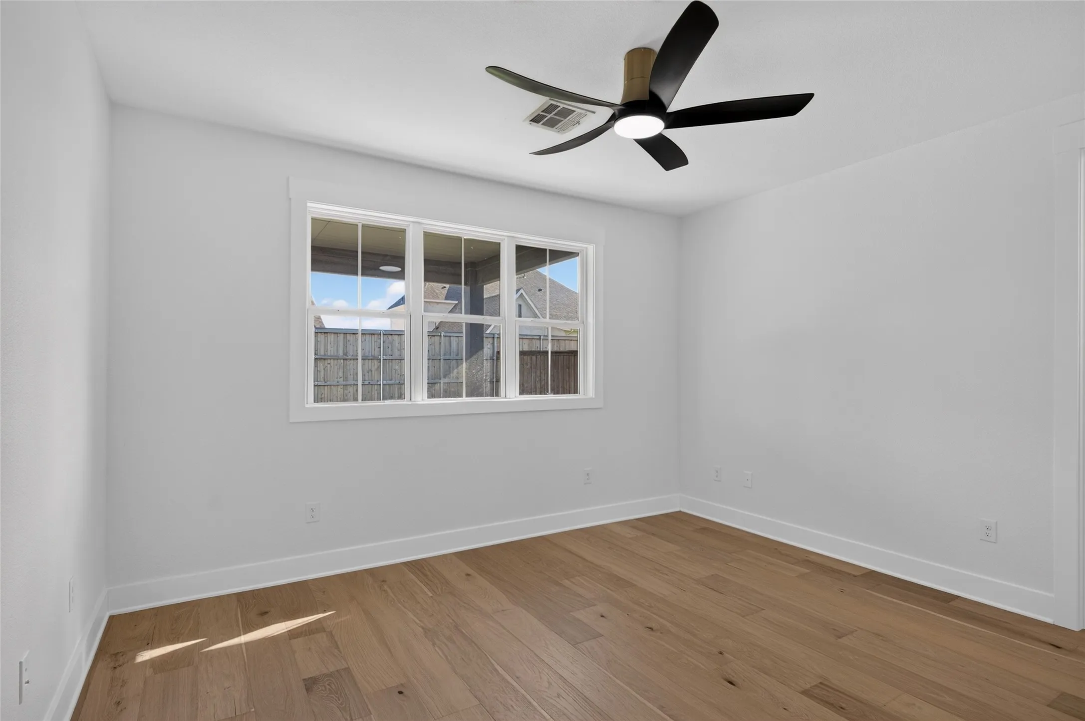 Single Family Residence For Sale in Grayson County , 2029 Nichole Boulevard, Pottsboro, Texas 75076, 4 Bedroom, 3 Bathroom, 2 Garage spaces, 2,769 Sqft, built in 2026, New Construction - Incomplete, mls#21164077, Real Estate Agent in Pottsboro, Homes For Sale in Grayson county, Homes For Sale in Pottsboro, Realtor in Pottsboro Texas, Real Estate Brokerage Independent Realty Texas, Luminita Cordes Realtor