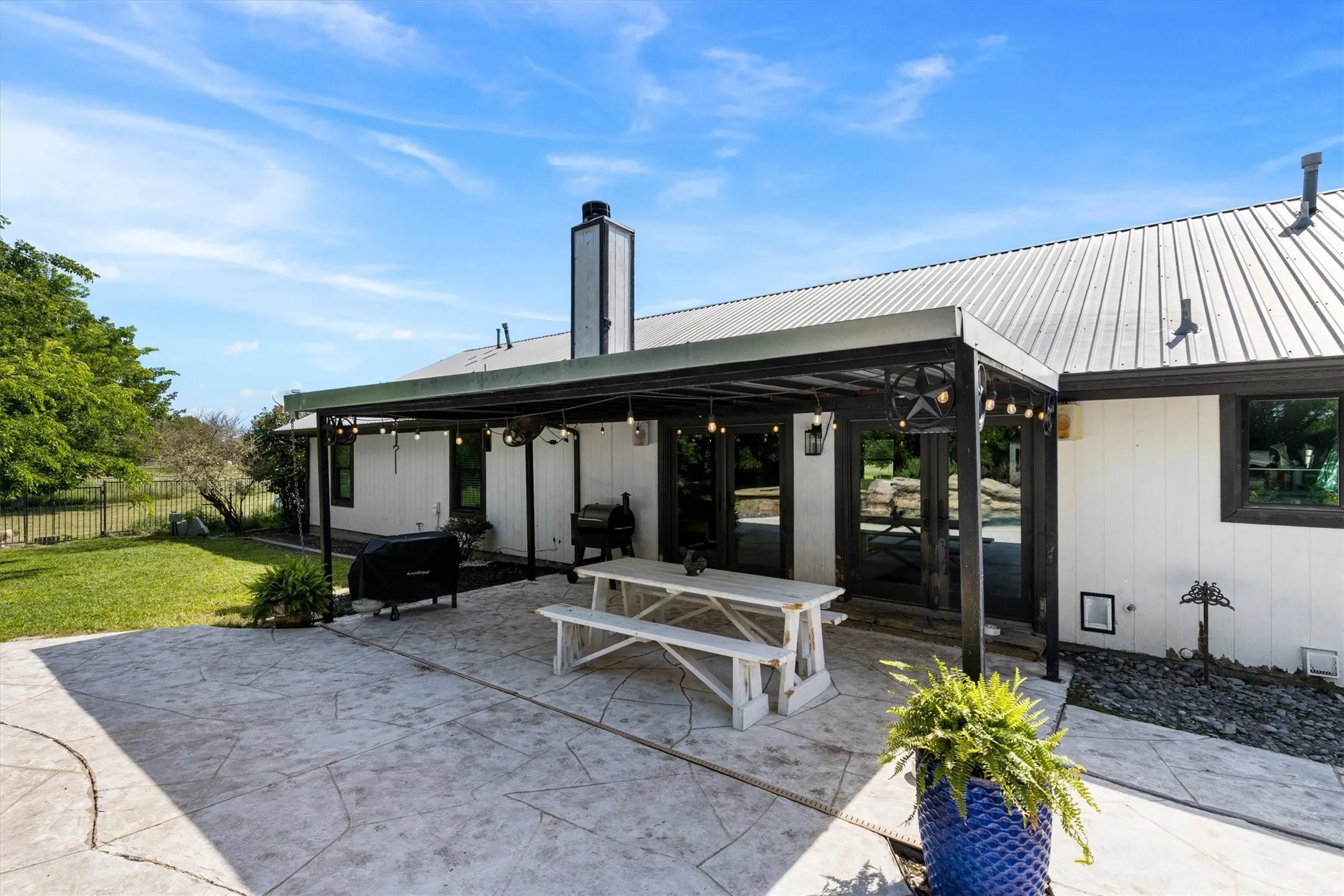 Single Family Residence For Sale in Collin County , 21639 County Road 850, Farmersville, Texas 75442, 5 Bedroom, 3 Bathroom, 4 Garage spaces, 1,980 Sqft, built in 1999, Price $515,000, mls#21170402, Real Estate Agent in Farmersville, Homes For Sale in Collin county, Homes For Sale in Farmersville, Realtor in Farmersville Texas, Real Estate Brokerage Independent Realty Texas, Luminita Cordes Realtor