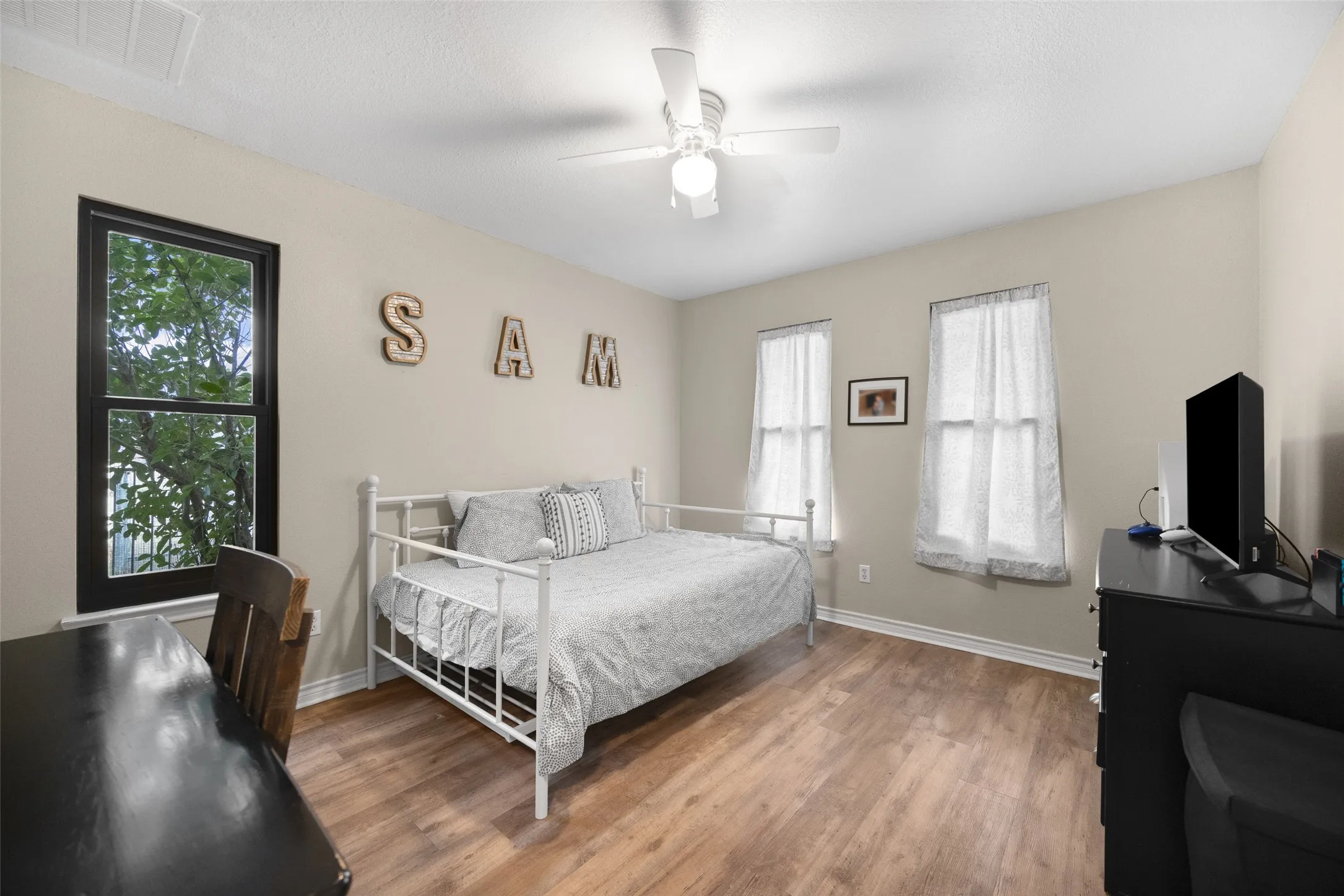 Single Family Residence For Sale in Collin County , 21639 County Road 850, Farmersville, Texas 75442, 5 Bedroom, 3 Bathroom, 4 Garage spaces, 1,980 Sqft, built in 1999, Price $515,000, mls#21170402, Real Estate Agent in Farmersville, Homes For Sale in Collin county, Homes For Sale in Farmersville, Realtor in Farmersville Texas, Real Estate Brokerage Independent Realty Texas, Luminita Cordes Realtor