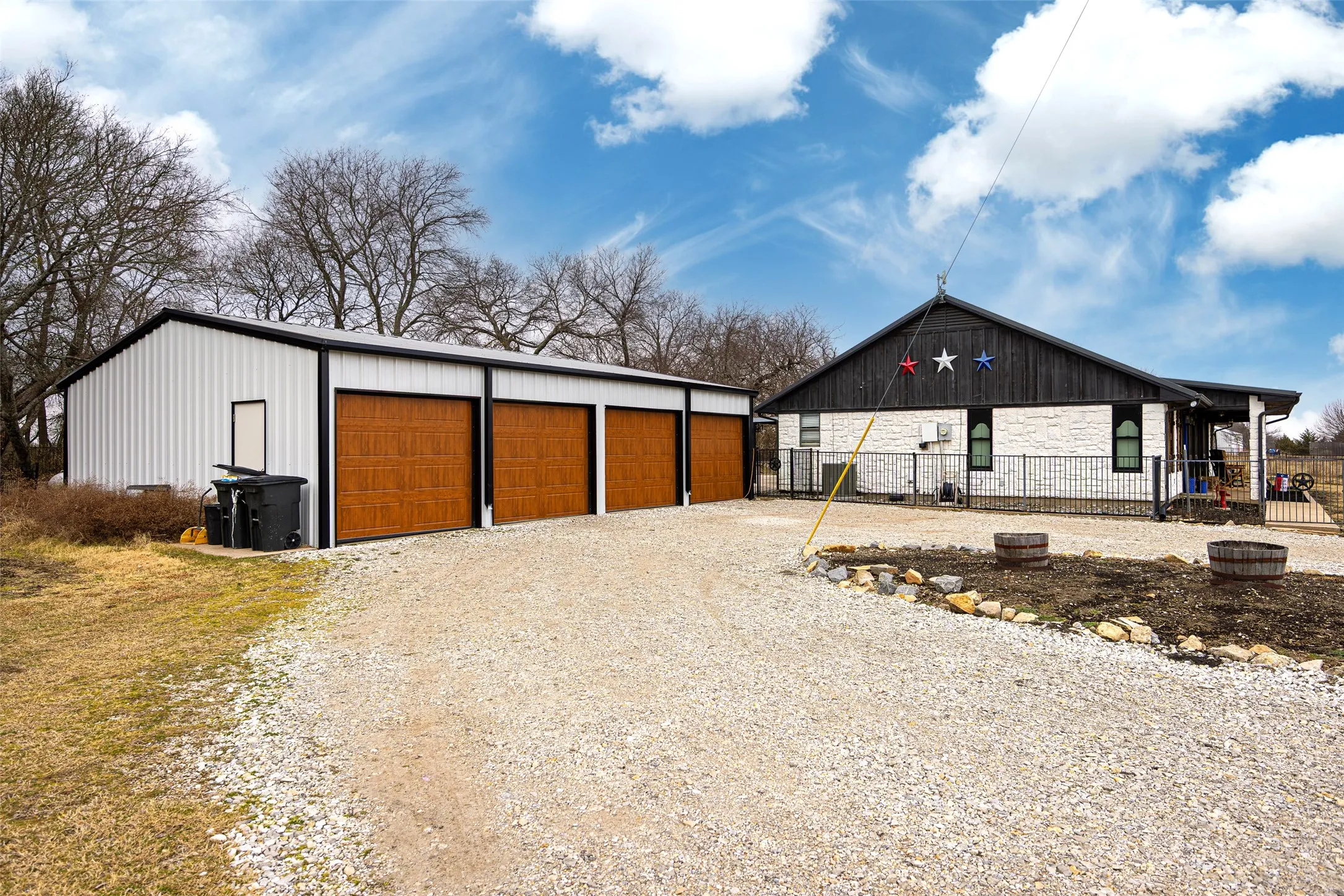 Single Family Residence For Sale in Collin County , 21639 County Road 850, Farmersville, Texas 75442, 5 Bedroom, 3 Bathroom, 4 Garage spaces, 1,980 Sqft, built in 1999, Price $515,000, mls#21170402, Real Estate Agent in Farmersville, Homes For Sale in Collin county, Homes For Sale in Farmersville, Realtor in Farmersville Texas, Real Estate Brokerage Independent Realty Texas, Luminita Cordes Realtor