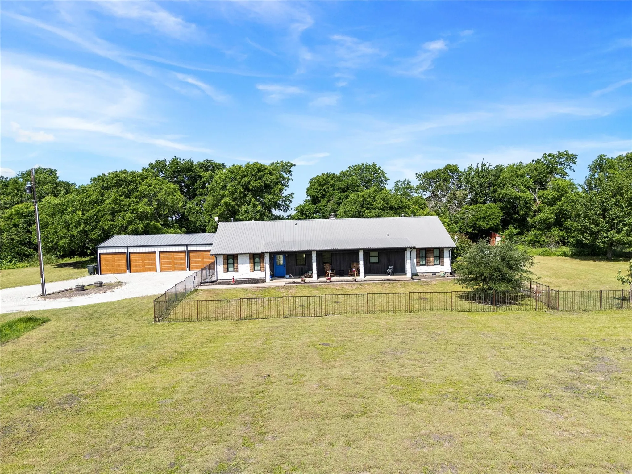 Single Family Residence For Sale in Collin County , 21639 County Road 850, Farmersville, Texas 75442, 5 Bedroom, 3 Bathroom, 4 Garage spaces, 1,980 Sqft, built in 1999, Price $515,000, mls#21170402, Real Estate Agent in Farmersville, Homes For Sale in Collin county, Homes For Sale in Farmersville, Realtor in Farmersville Texas, Real Estate Brokerage Independent Realty Texas, Luminita Cordes Realtor