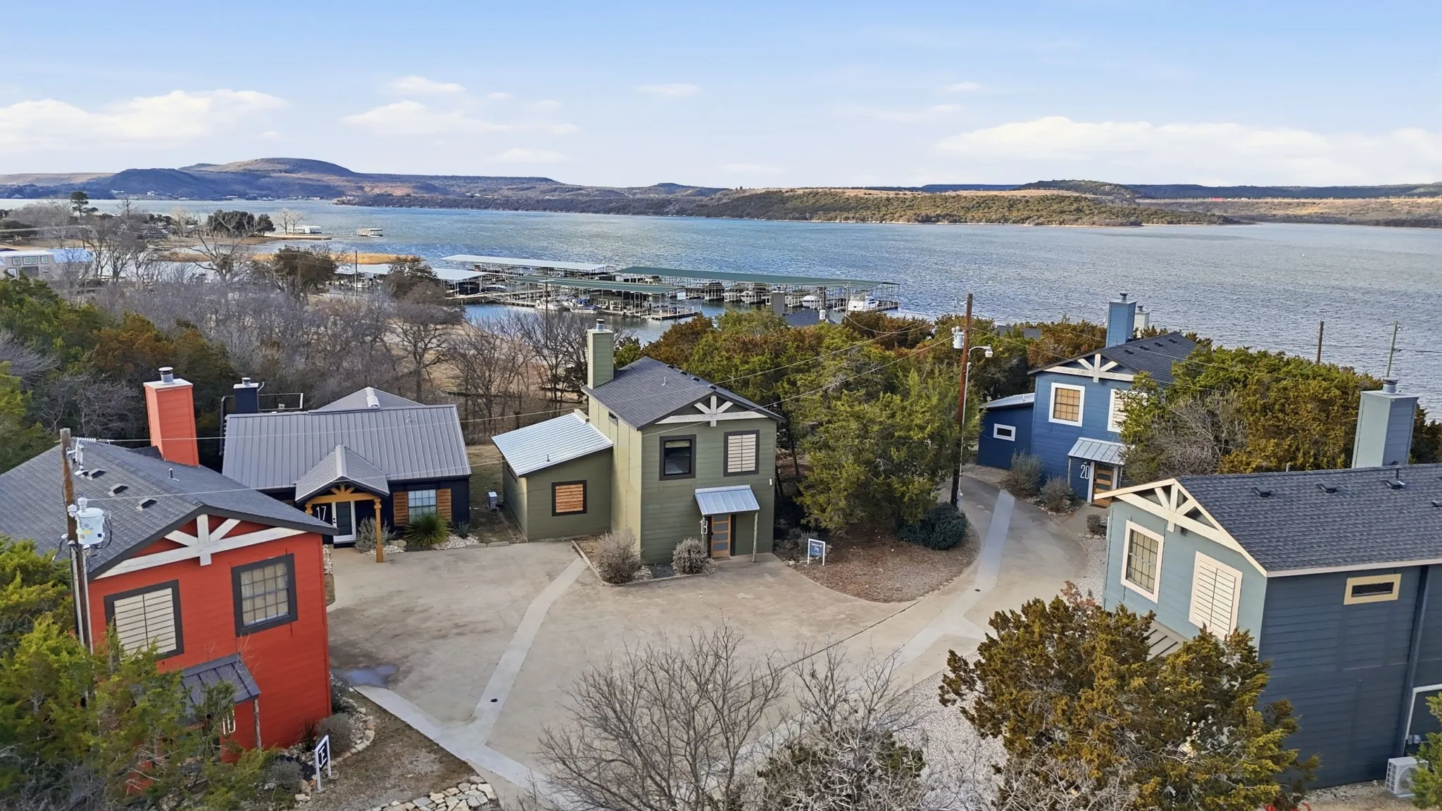 Single Family Residence For Sale in Palo Pinto County , 1782 FM 2951 18, Graford, Texas 76449, 3 Bedroom, 3 Bathroom, Garage spaces, 1,200 Sqft, built in 2005, Preowned, mls#21173056, Real Estate Agent in Graford, Homes For Sale in Palo Pinto county, Homes For Sale in Graford, Realtor in Graford Texas, Real Estate Brokerage Independent Realty Texas, Luminita Cordes Realtor