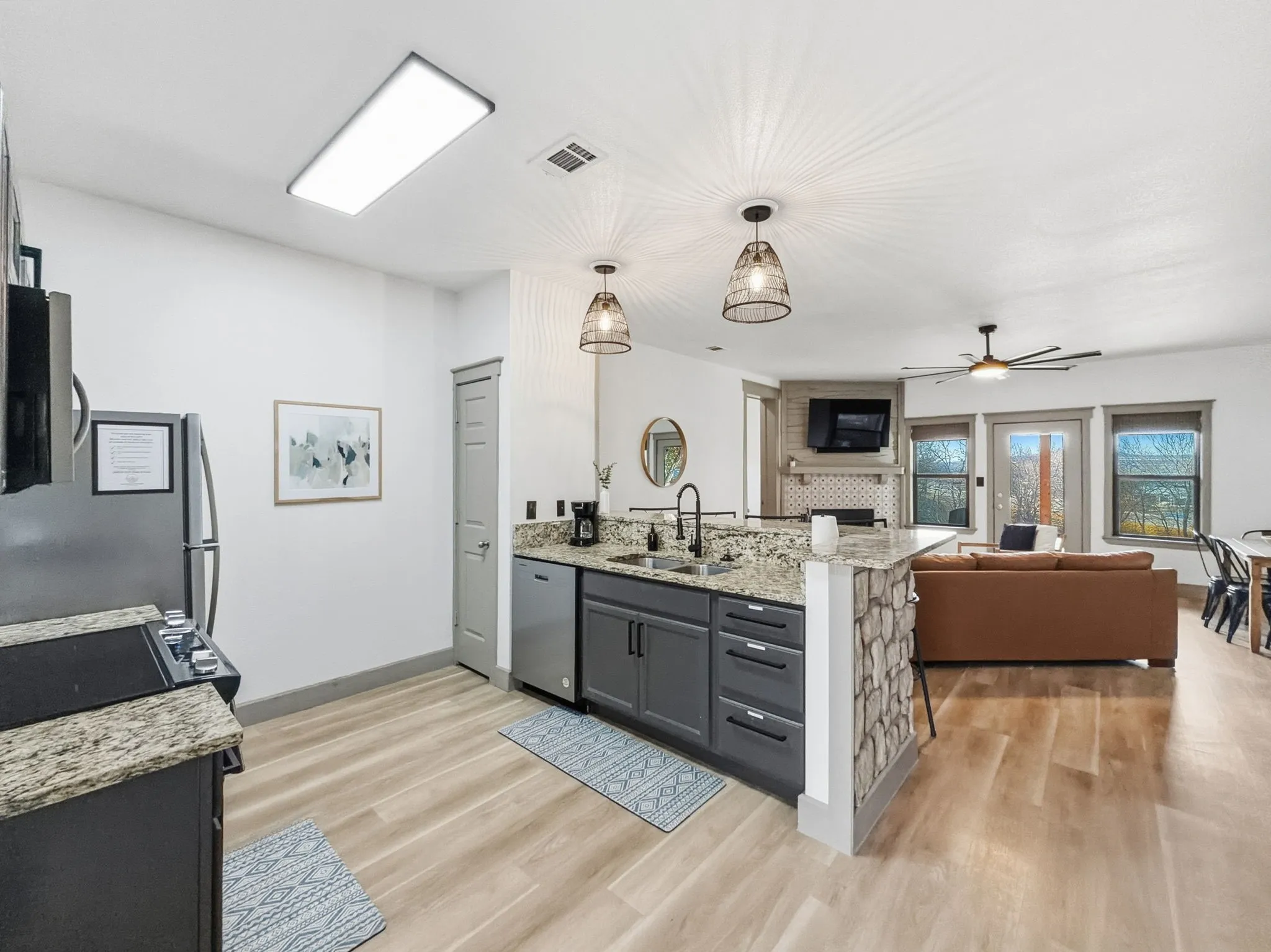 Single Family Residence For Sale in Palo Pinto County , 1782 FM 2951 18, Graford, Texas 76449, 3 Bedroom, 3 Bathroom, Garage spaces, 1,200 Sqft, built in 2005, Preowned, mls#21173056, Real Estate Agent in Graford, Homes For Sale in Palo Pinto county, Homes For Sale in Graford, Realtor in Graford Texas, Real Estate Brokerage Independent Realty Texas, Luminita Cordes Realtor