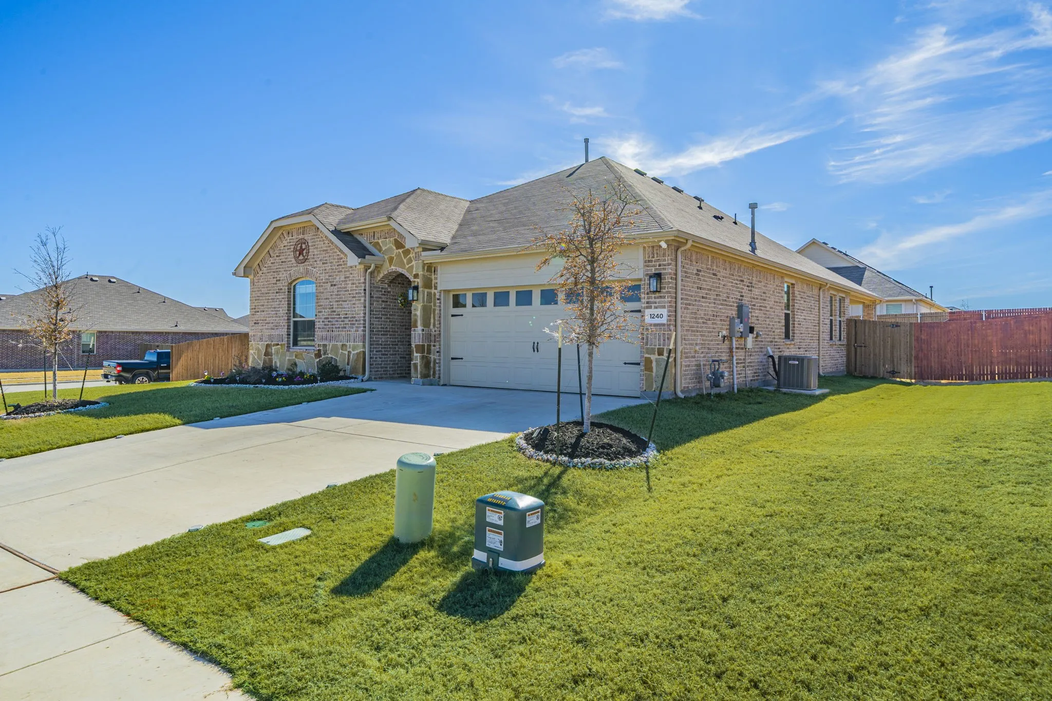 Single Family Residence For Sale in Tarrant County , 1240 Almond Road, Azle, Texas 76020, 4 Bedroom, 2 Bathroom, 2 Garage spaces, 1,996 Sqft, built in 2023, Preowned, mls#21164563, Real Estate Agent in Azle, Homes For Sale in Tarrant county, Homes For Sale in Azle, Realtor in Azle Texas, Real Estate Brokerage Independent Realty Texas, Luminita Cordes Realtor