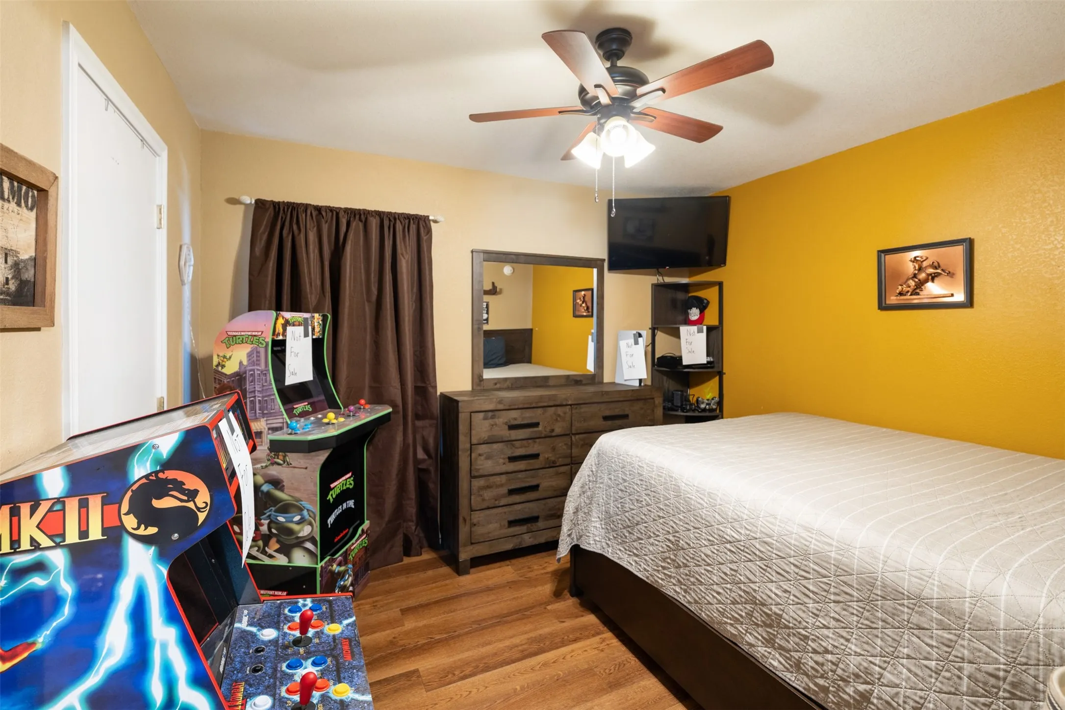 Single Family Residence For Sale in Henderson County , 924 Guam Street, Tool, Texas 75143, 3 Bedrooms, 2 Bathrooms, 1 Garage spaces, 1,568 Sqft, built in 2003, Preowned, Price $245,000, mls#21173717, Real Estate Agent in Tool, Homes For Sale in Henderson county, Homes For Sale in Tool, Realtor in Tool Texas, Real Estate Brokerage Independent Realty Texas, Luminita Cordes Realtor