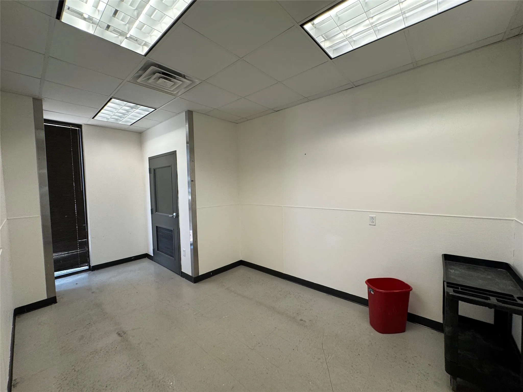 Office For Rent in Taylor County , 3408 S 14th Street, Abilene, Texas 79605, 0, 0, Garage spaces, 0 Sqft, built in 1972, Preowned, mls#21173768, Real Estate Agent in Abilene, Homes For Rent in Taylor county, Homes For Rent in Abilene, Realtor in Abilene Texas, Real Estate Brokerage Independent Realty Texas, Luminita Cordes Realtor